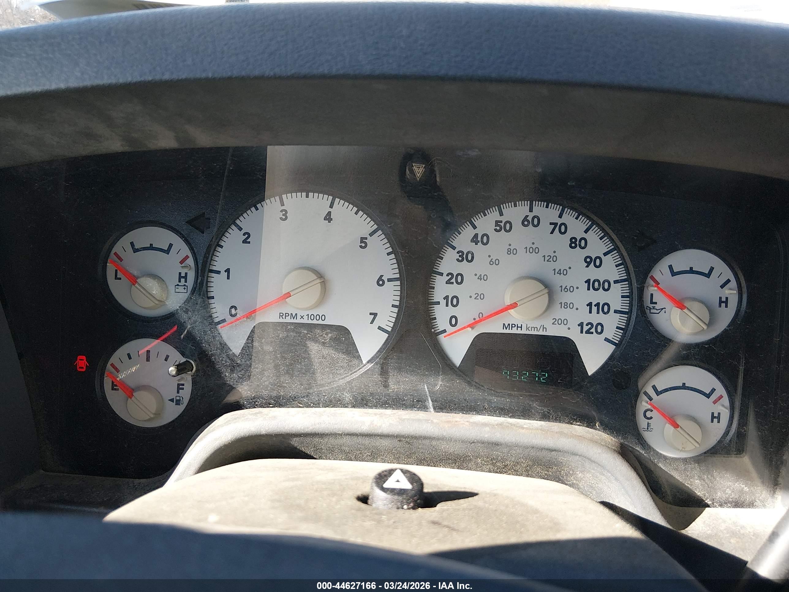 DODGE RAM image 7