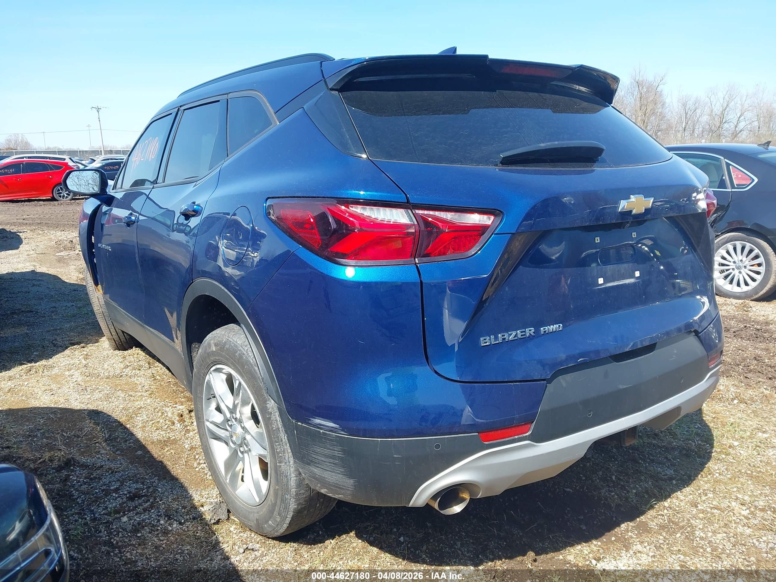 CHEVROLET BLAZER image 3