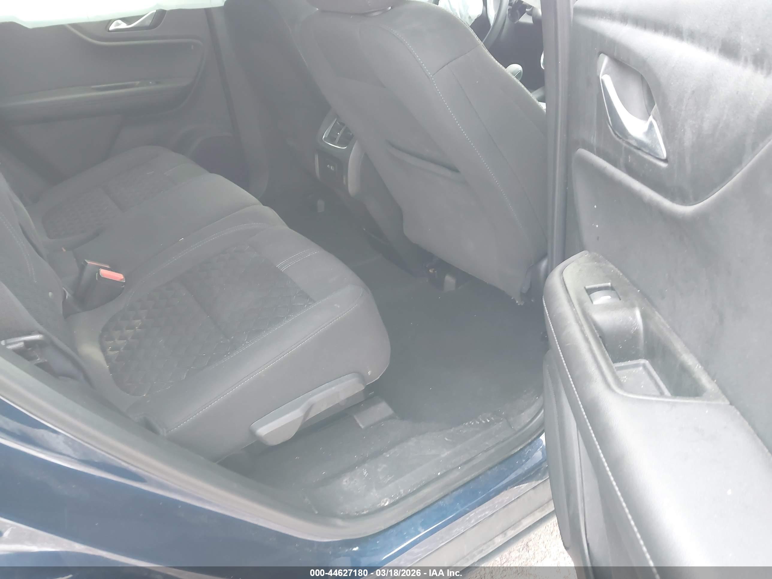CHEVROLET BLAZER image 8