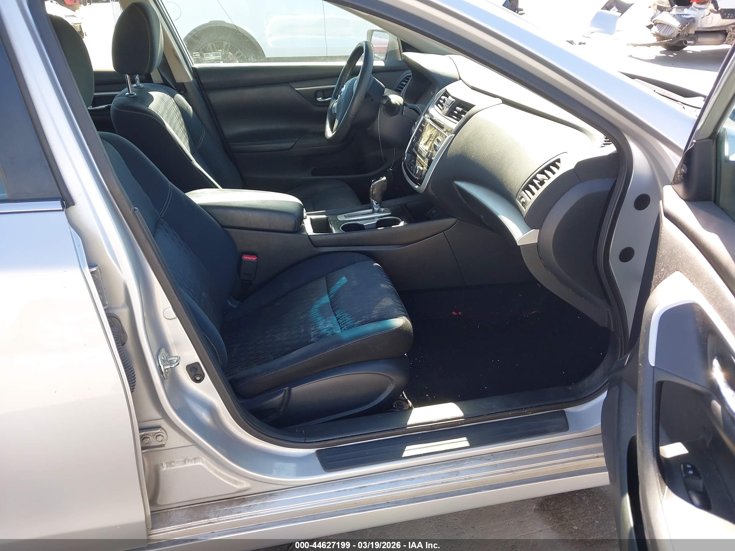 NISSAN ALTIMA image 5