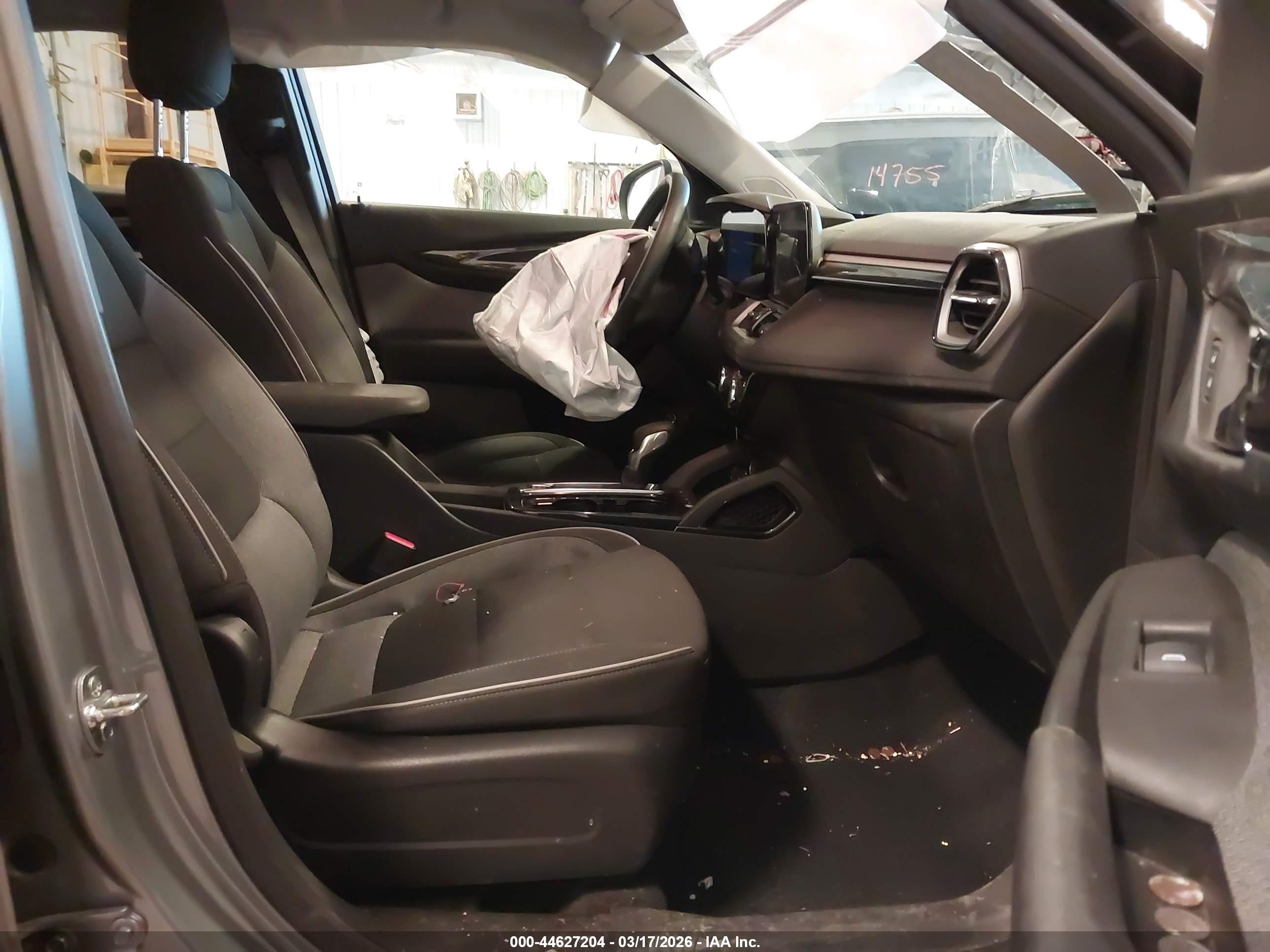 CHEVROLET TRAILBLAZER image 5