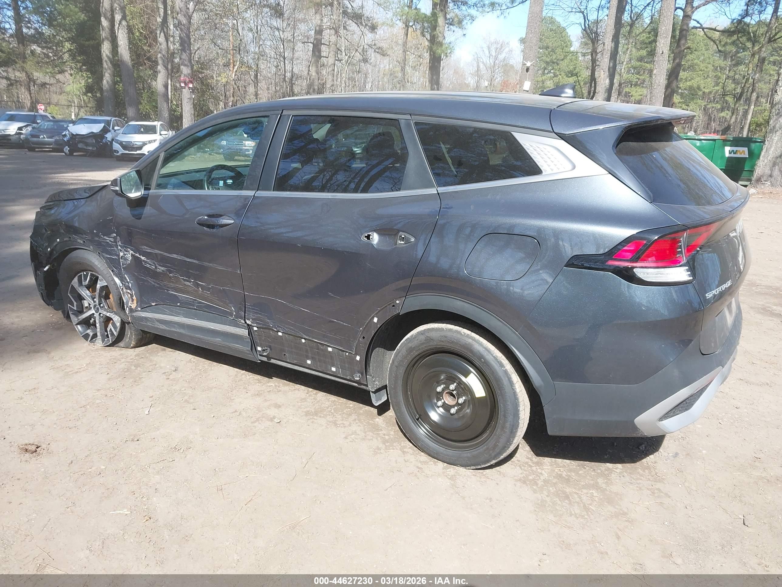KIA SPORTAGE image 3