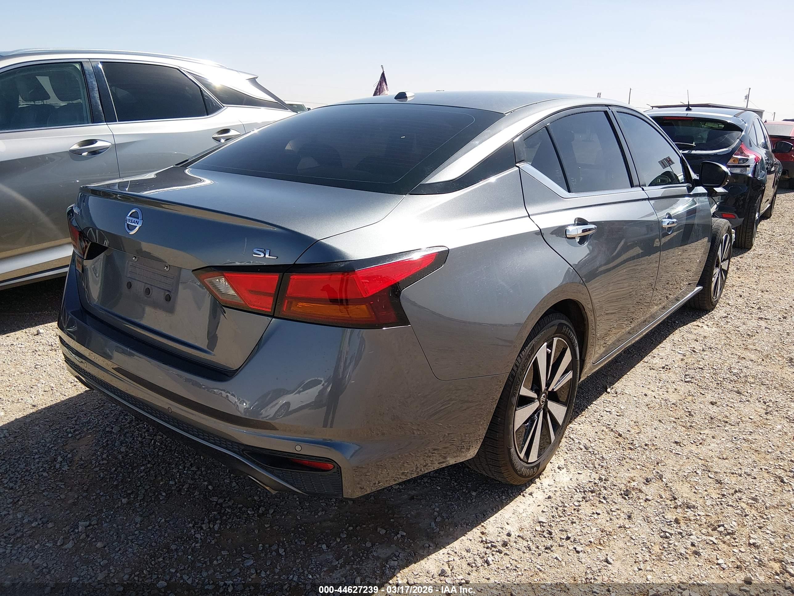 NISSAN ALTIMA image 4