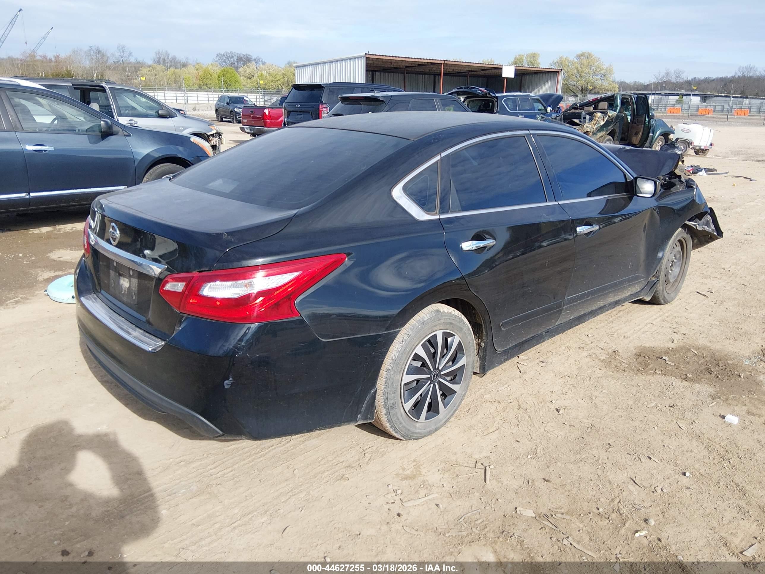 NISSAN ALTIMA image 4