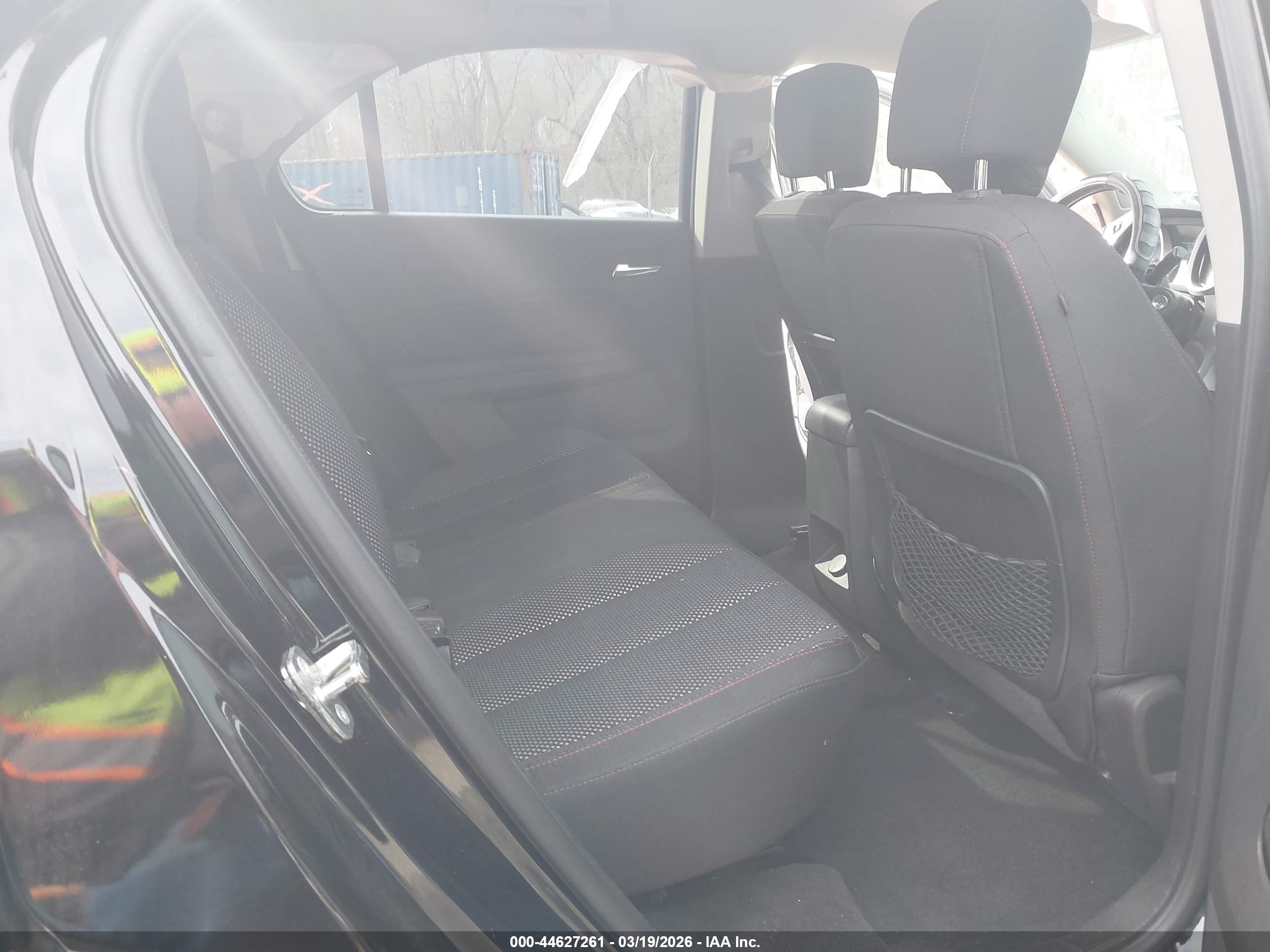 CHEVROLET EQUINOX image 8