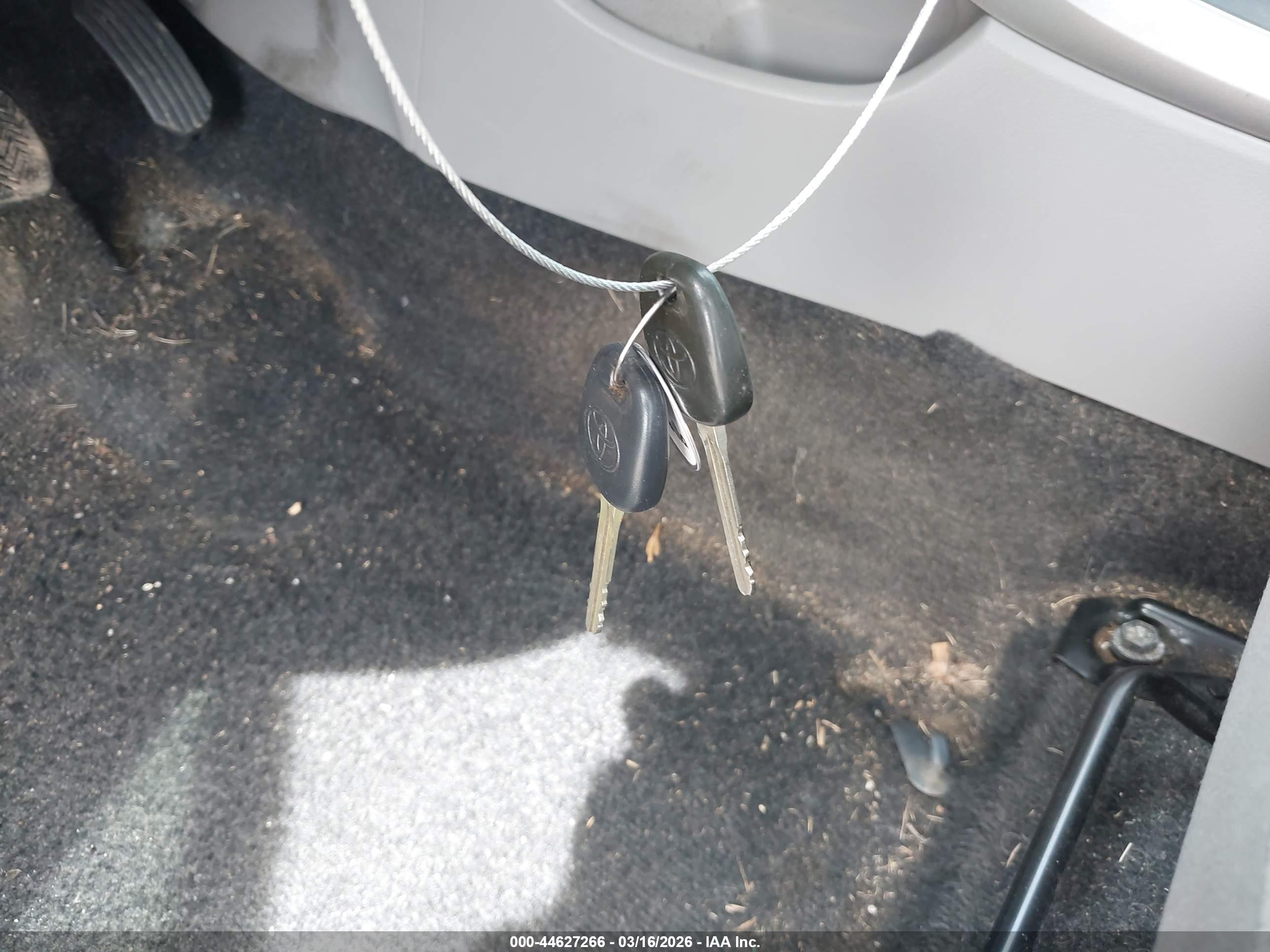 TOYOTA COROLLA image 11