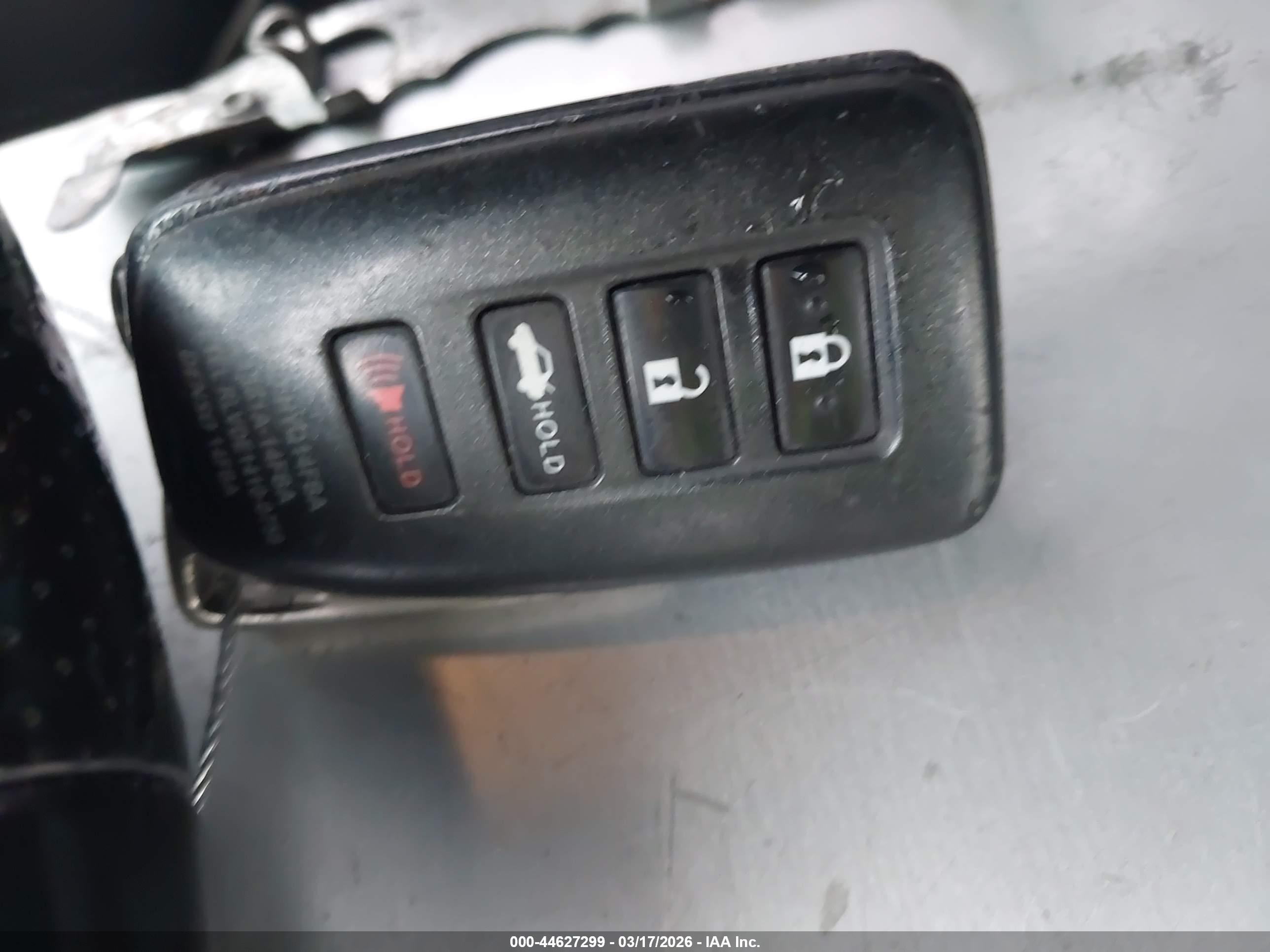 LEXUS IS image 11