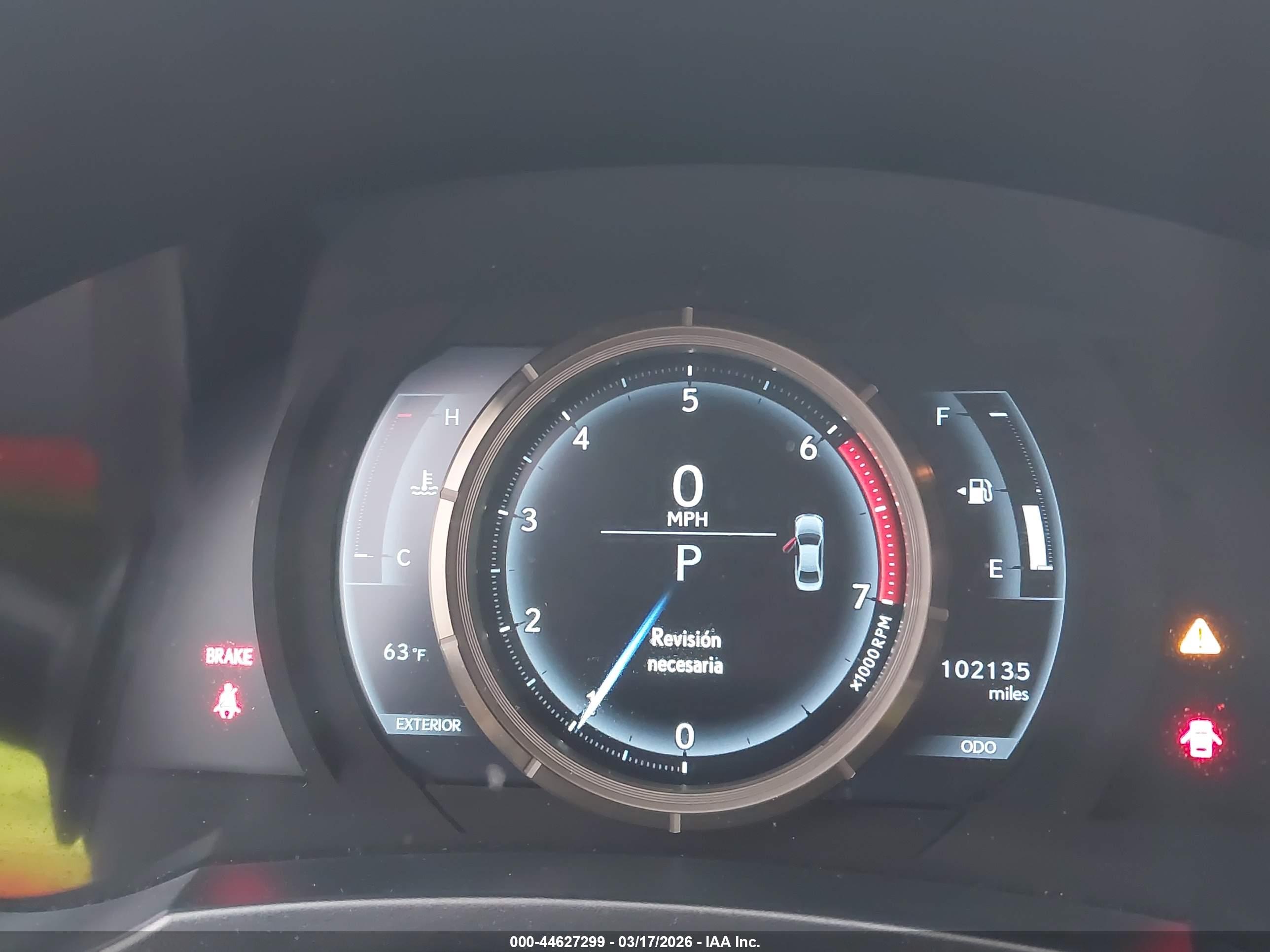 LEXUS IS image 7