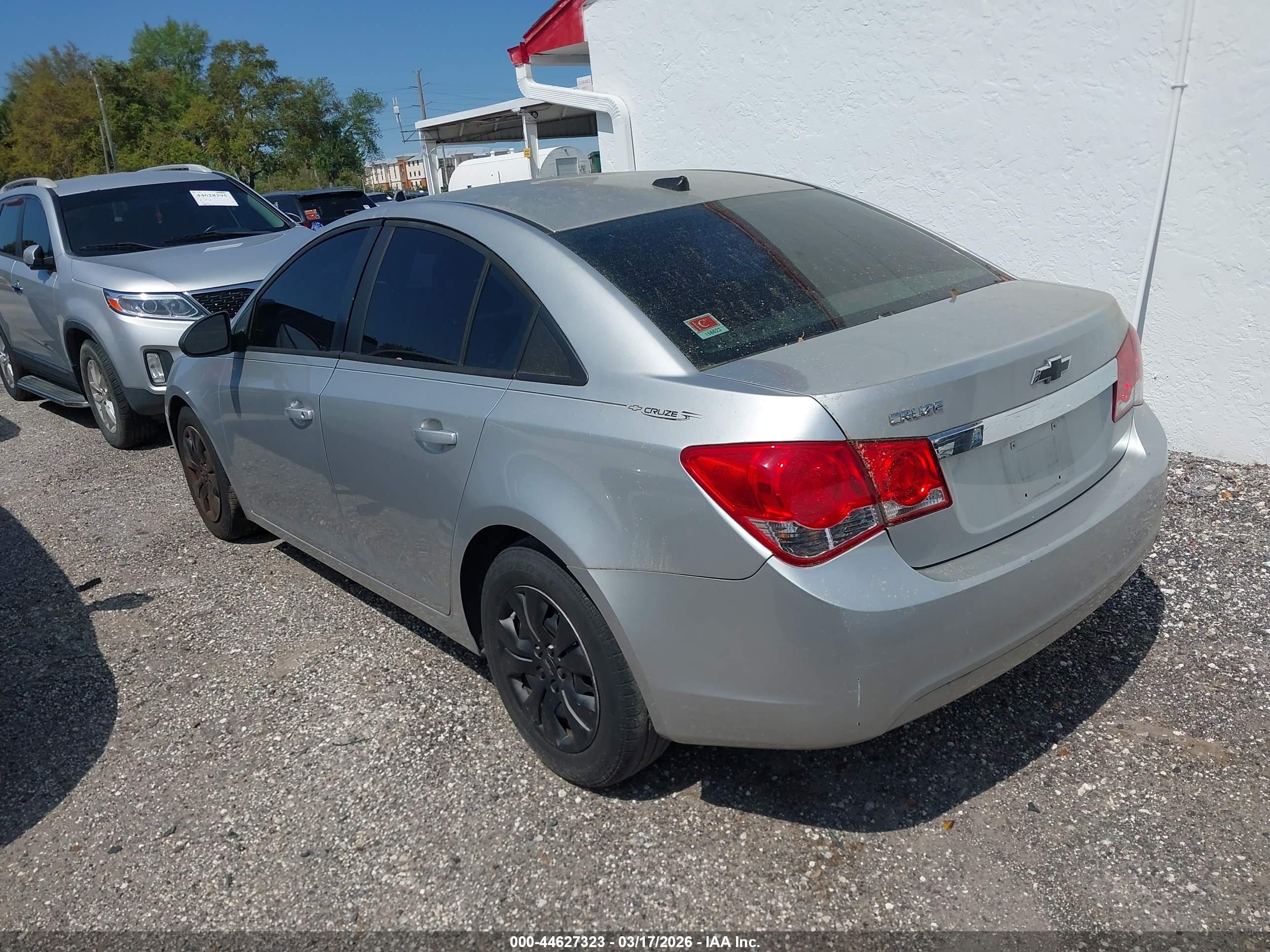 CHEVROLET CRUZE image 3