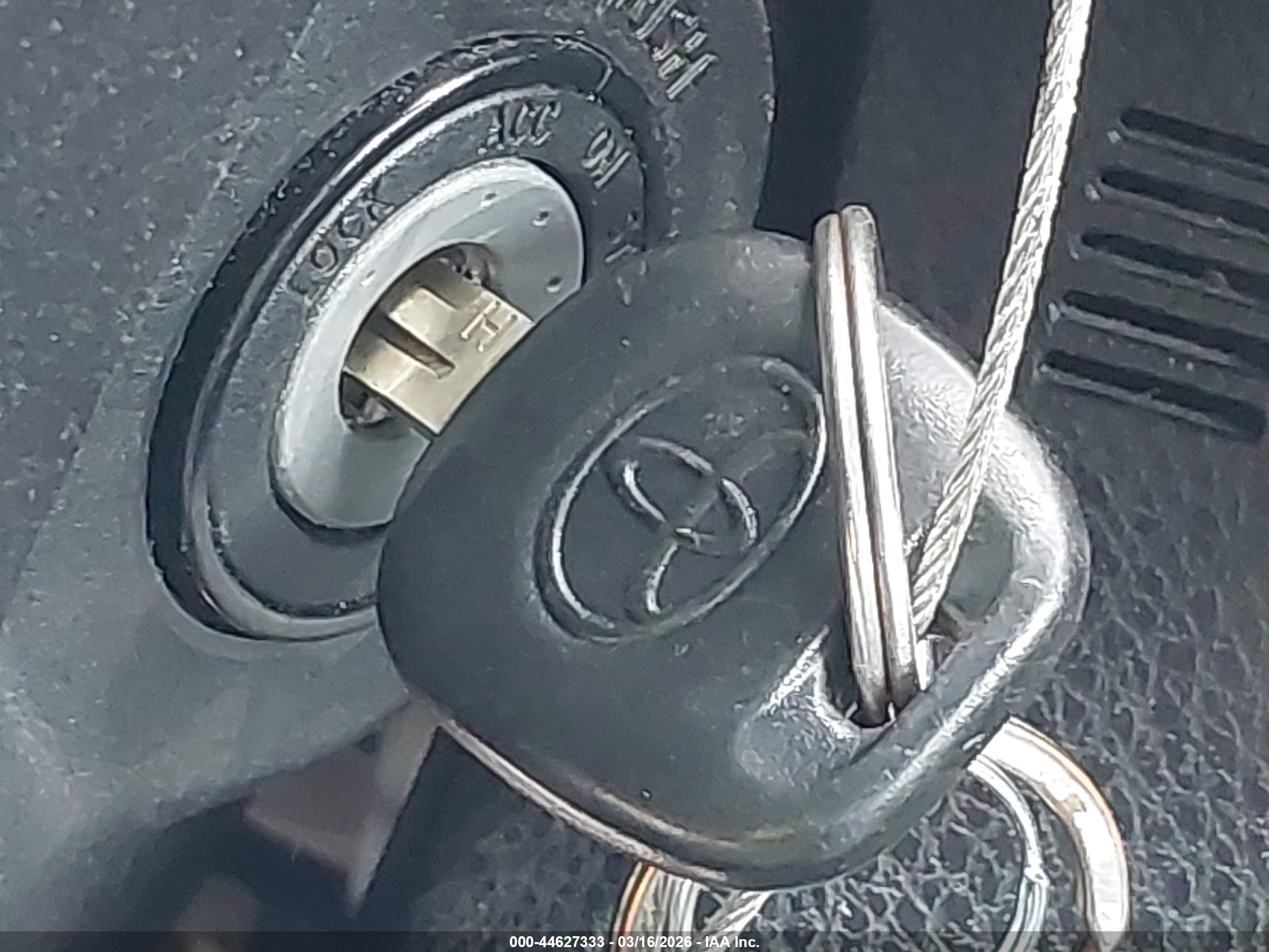 TOYOTA COROLLA image 11