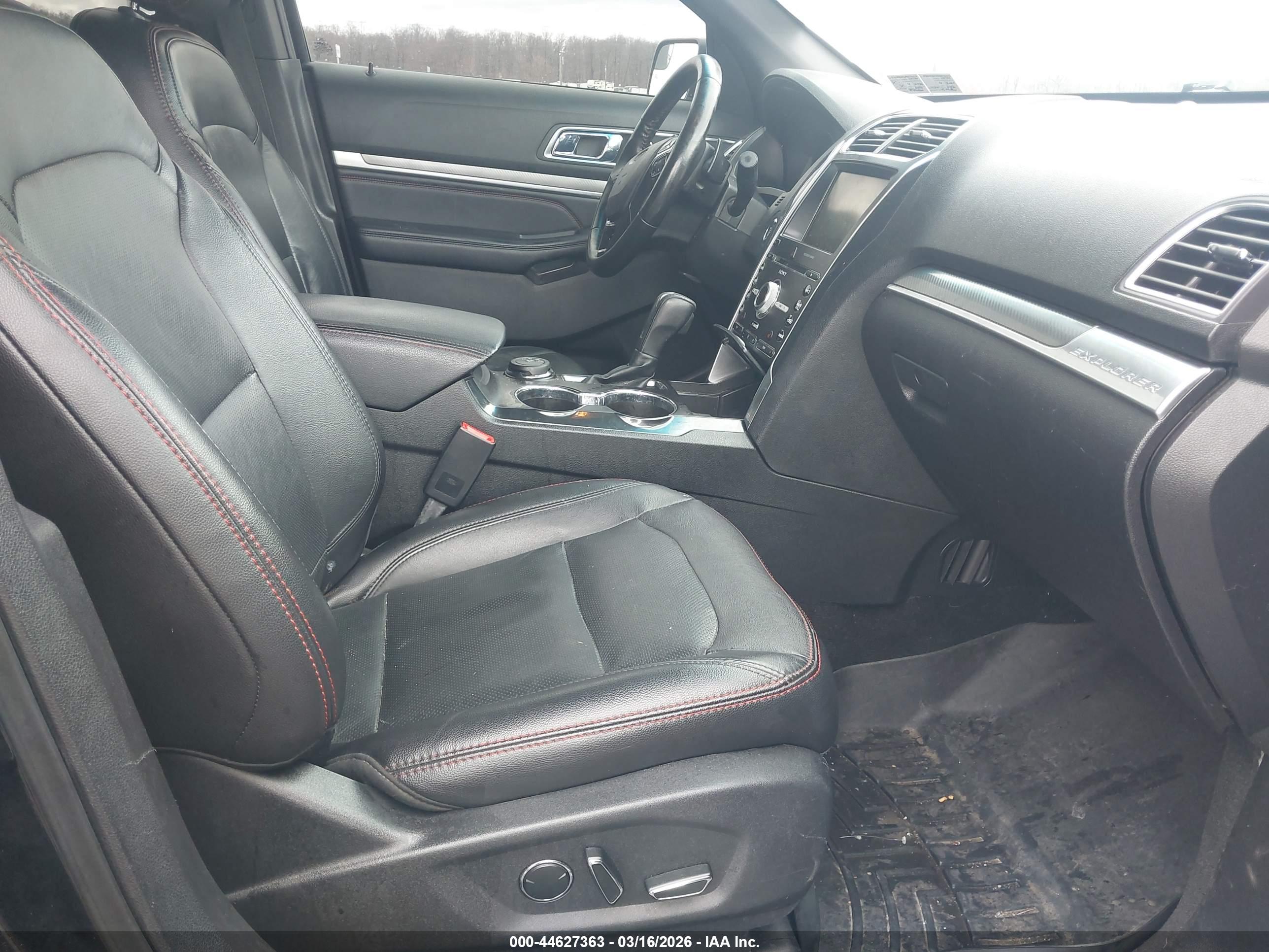 FORD EXPLORER image 5