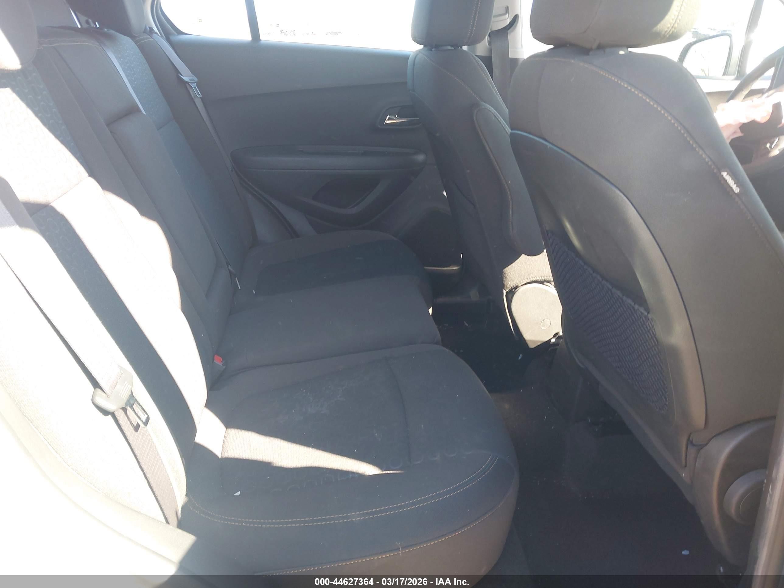 CHEVROLET TRAX image 8