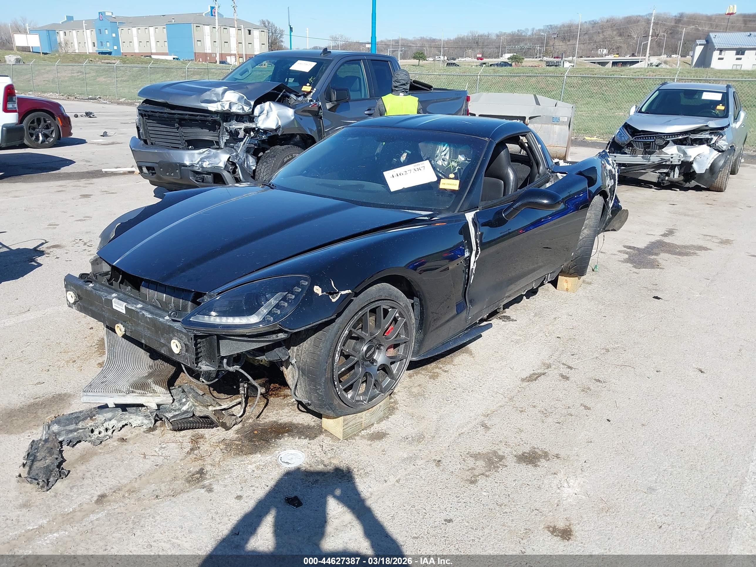 CHEVROLET CORVETTE image 2