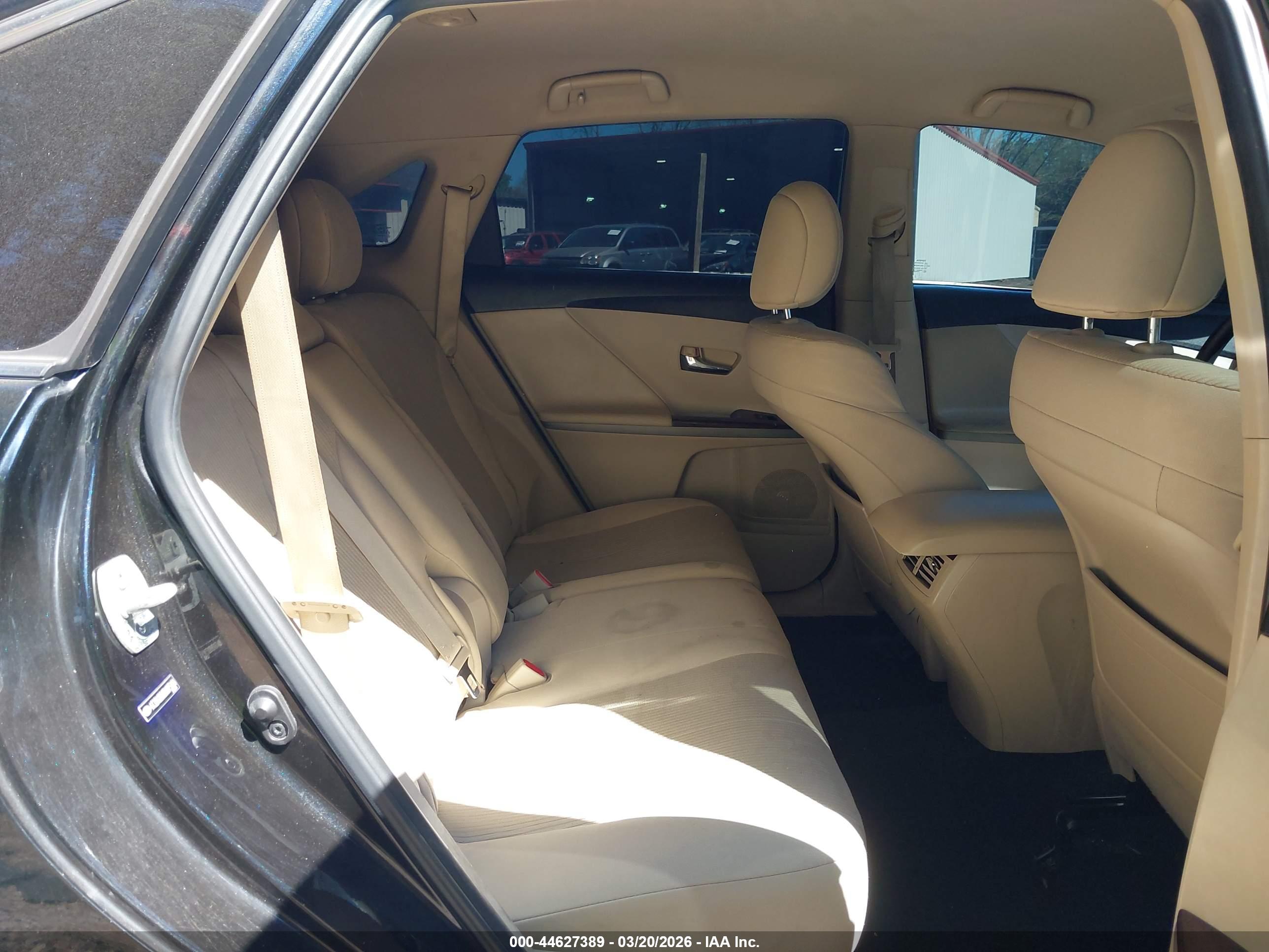 TOYOTA VENZA image 8