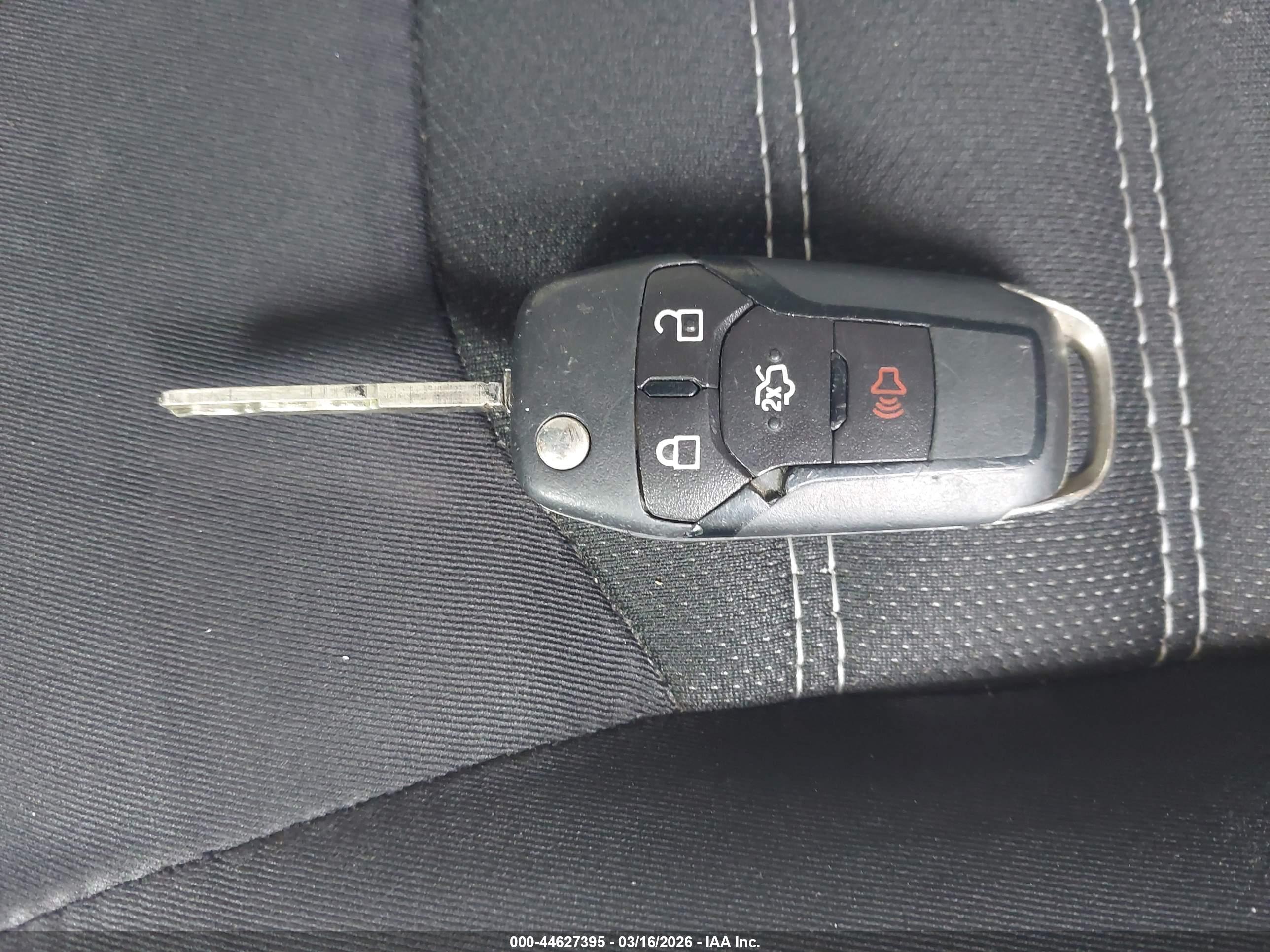 FORD FUSION image 11