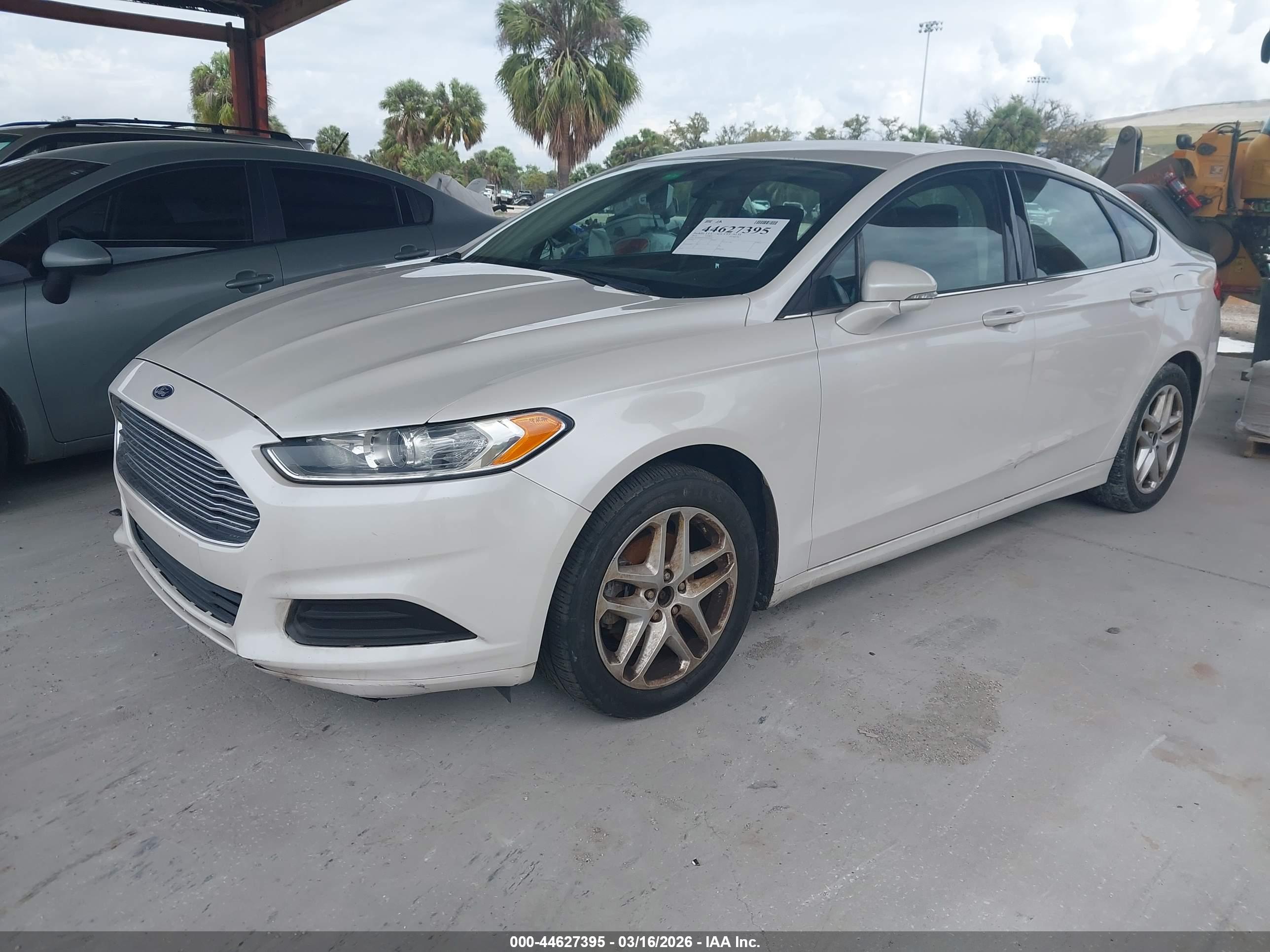 FORD FUSION image 2