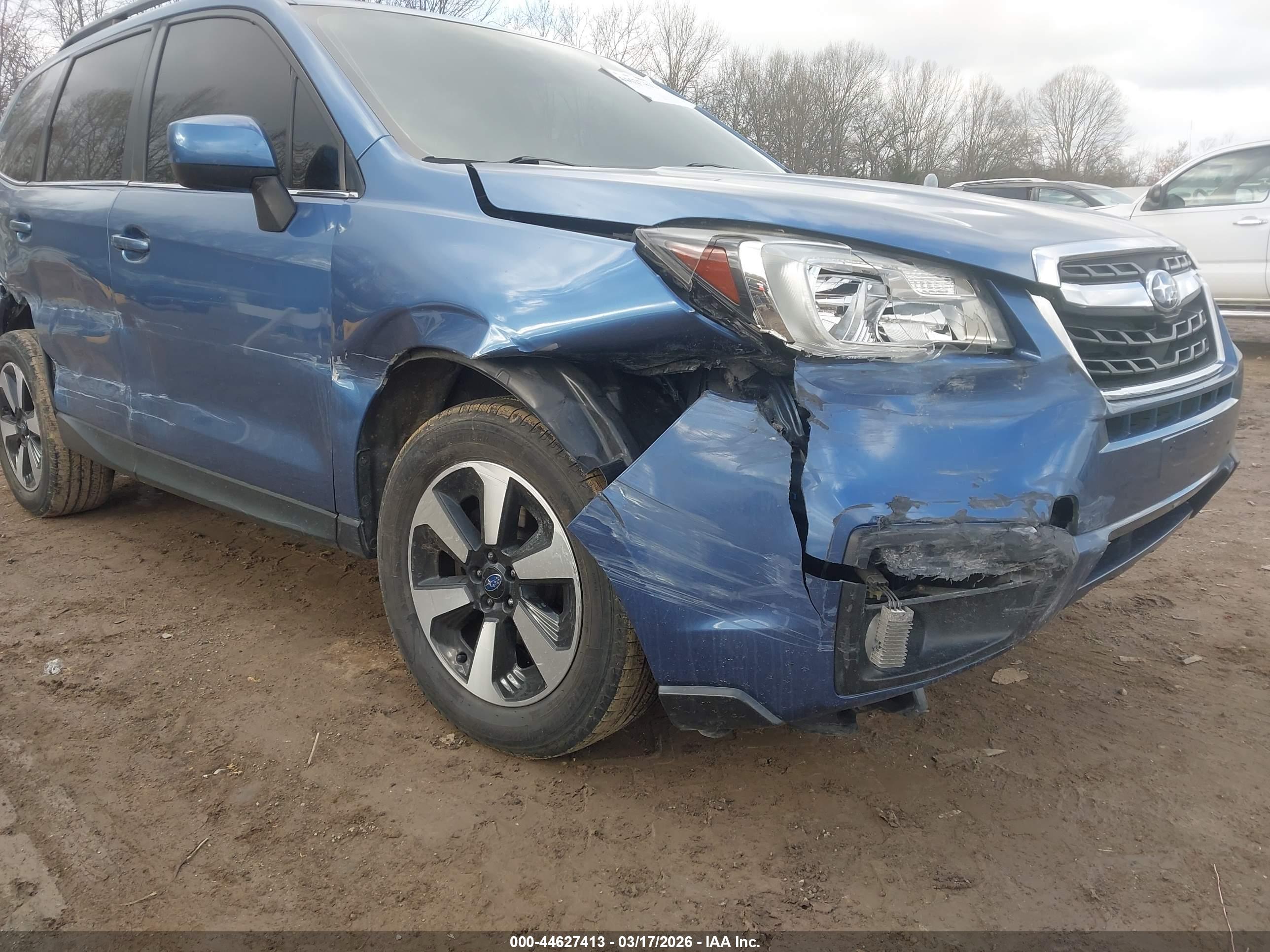 SUBARU FORESTER image 6