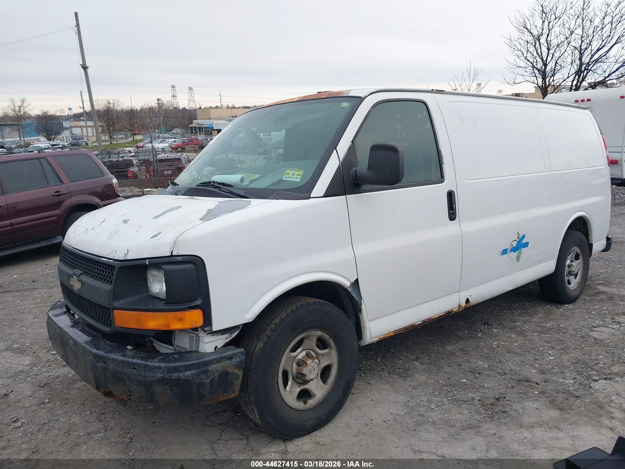 CHEVROLET EXPRESS image 2