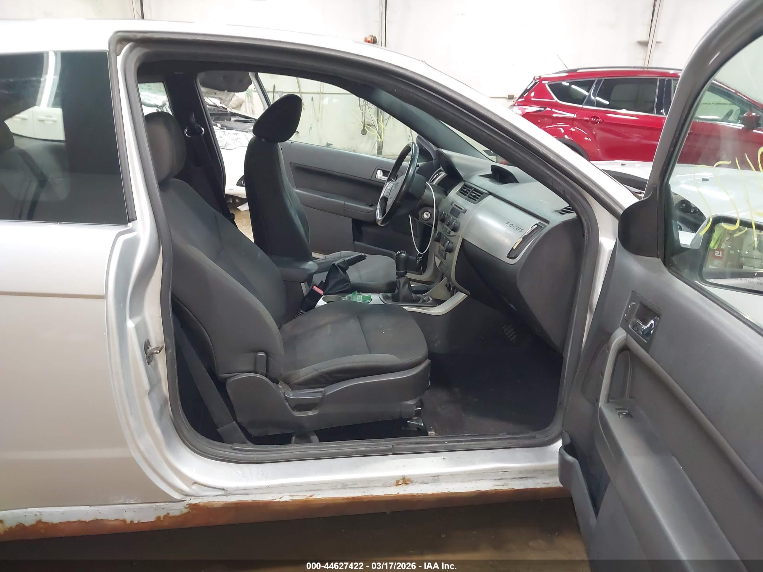 FORD FOCUS image 5