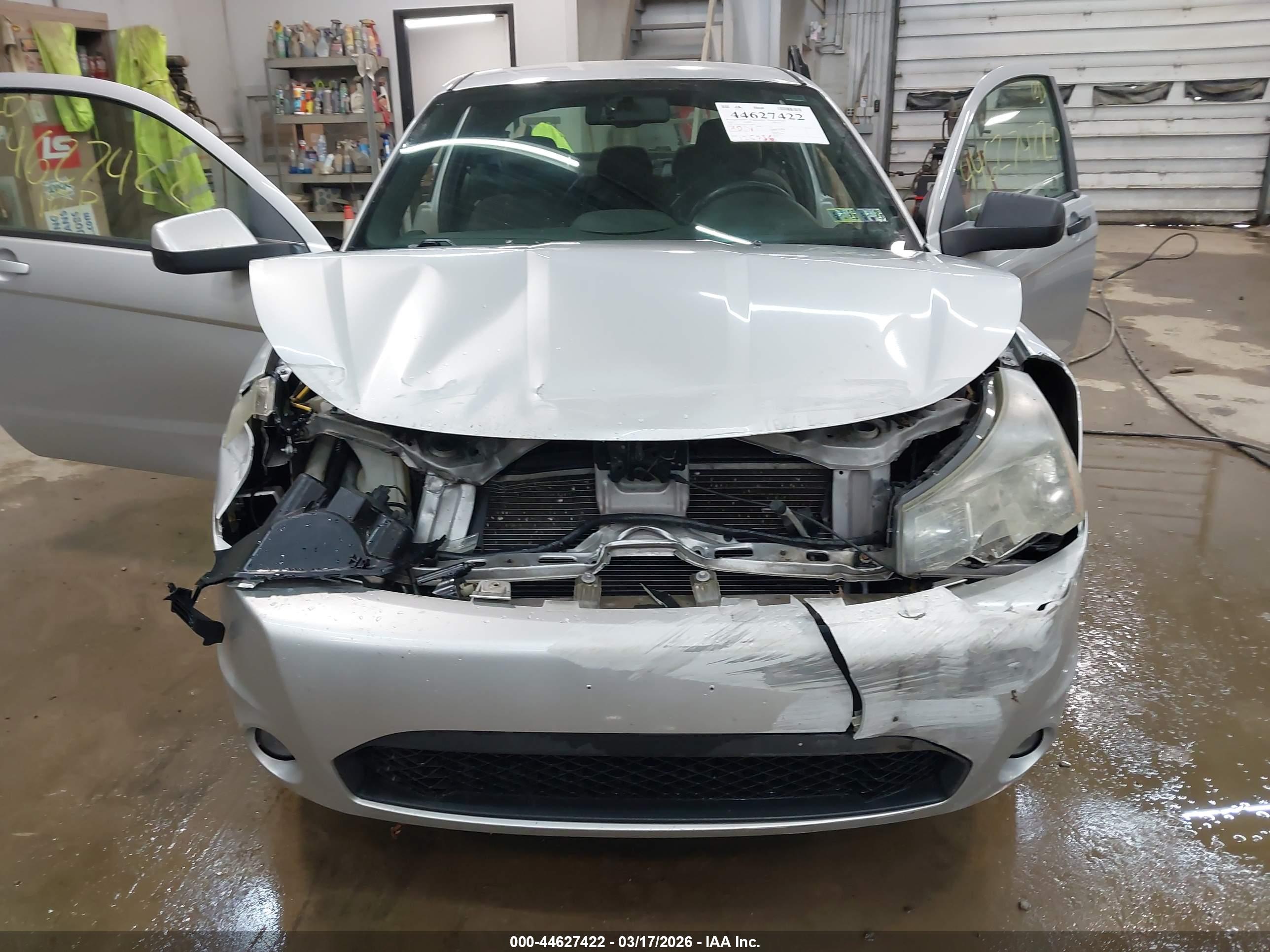 FORD FOCUS image 6