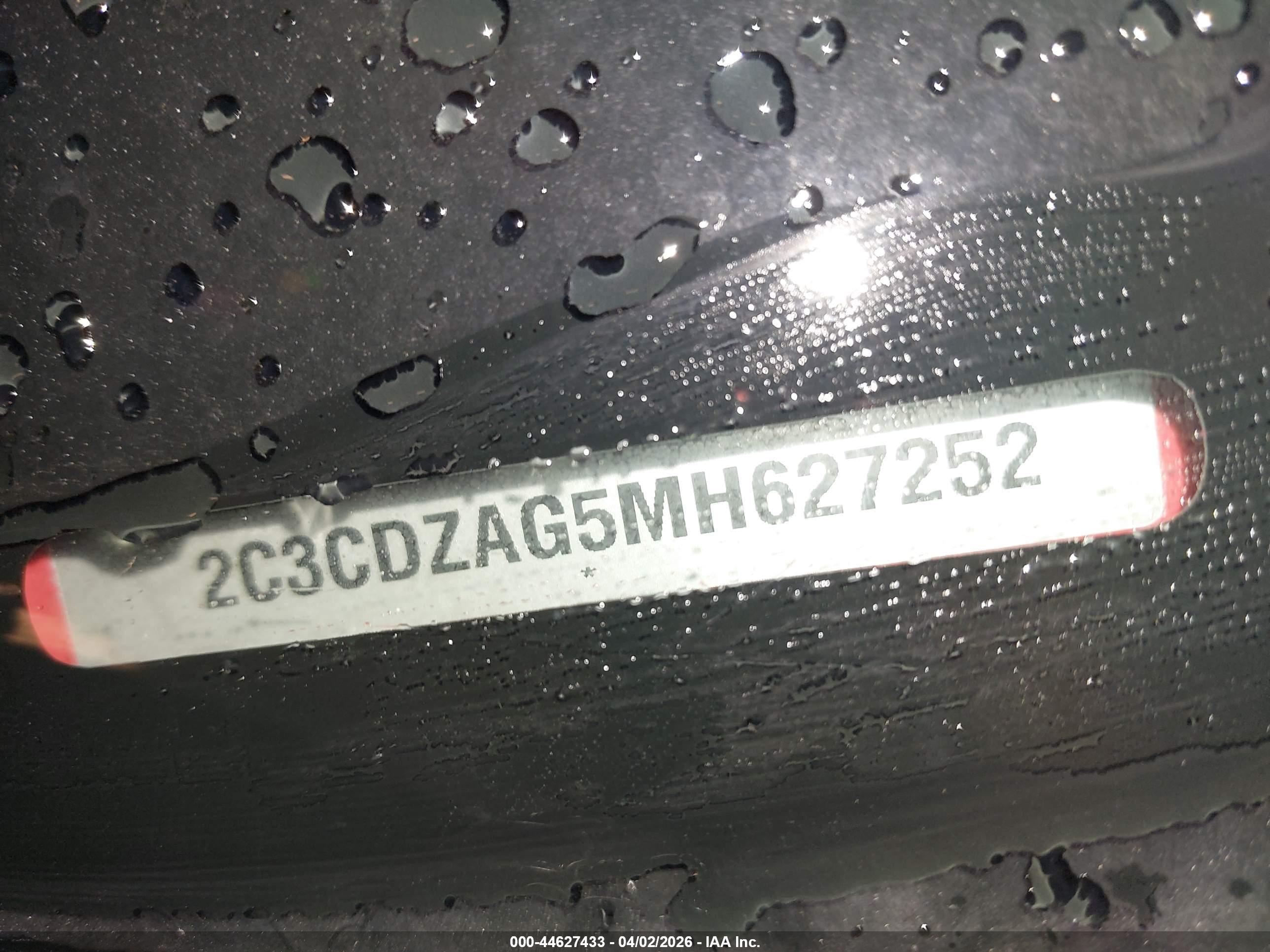 DODGE CHALLENGER image 9