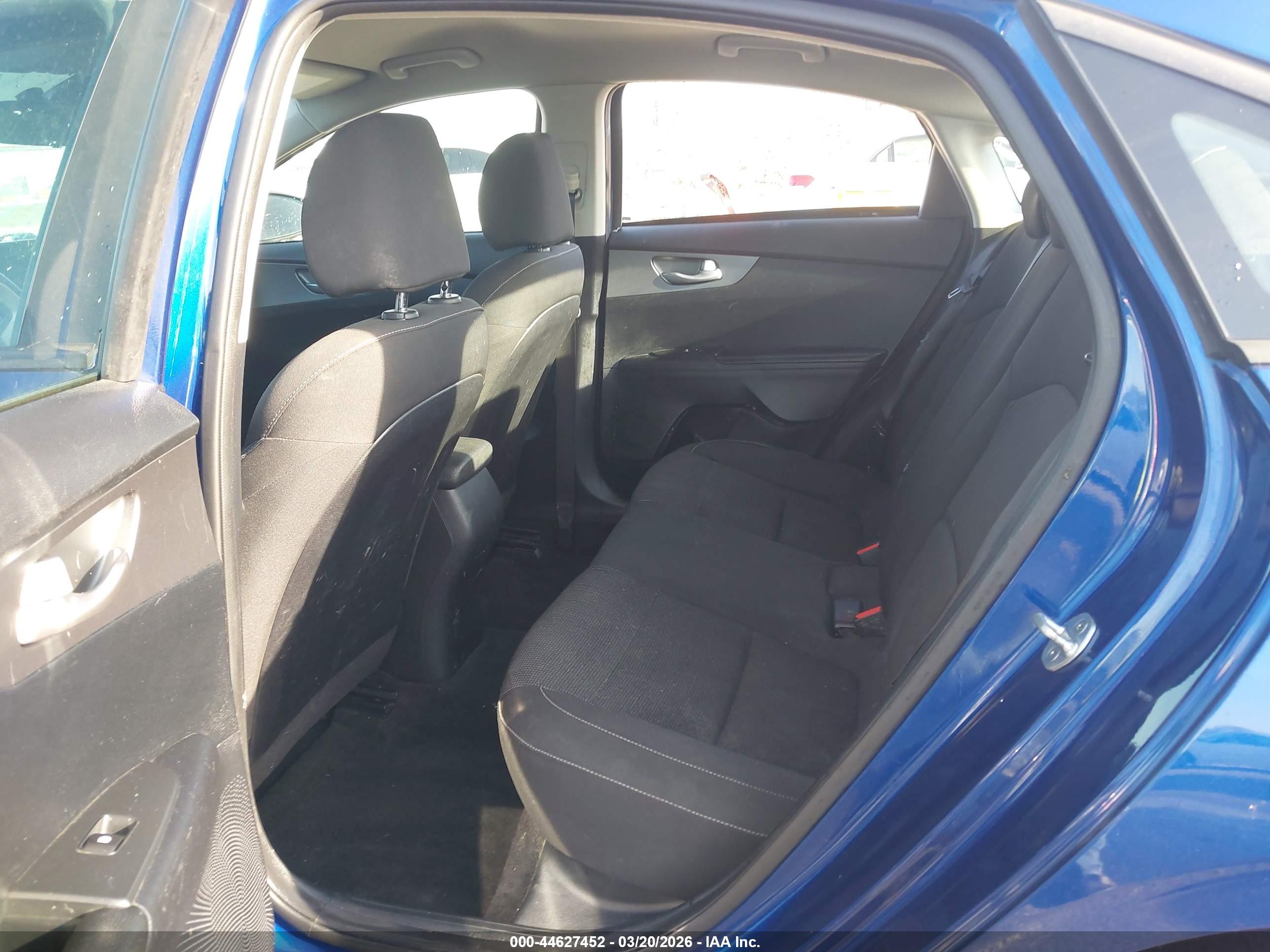 KIA FORTE image 8