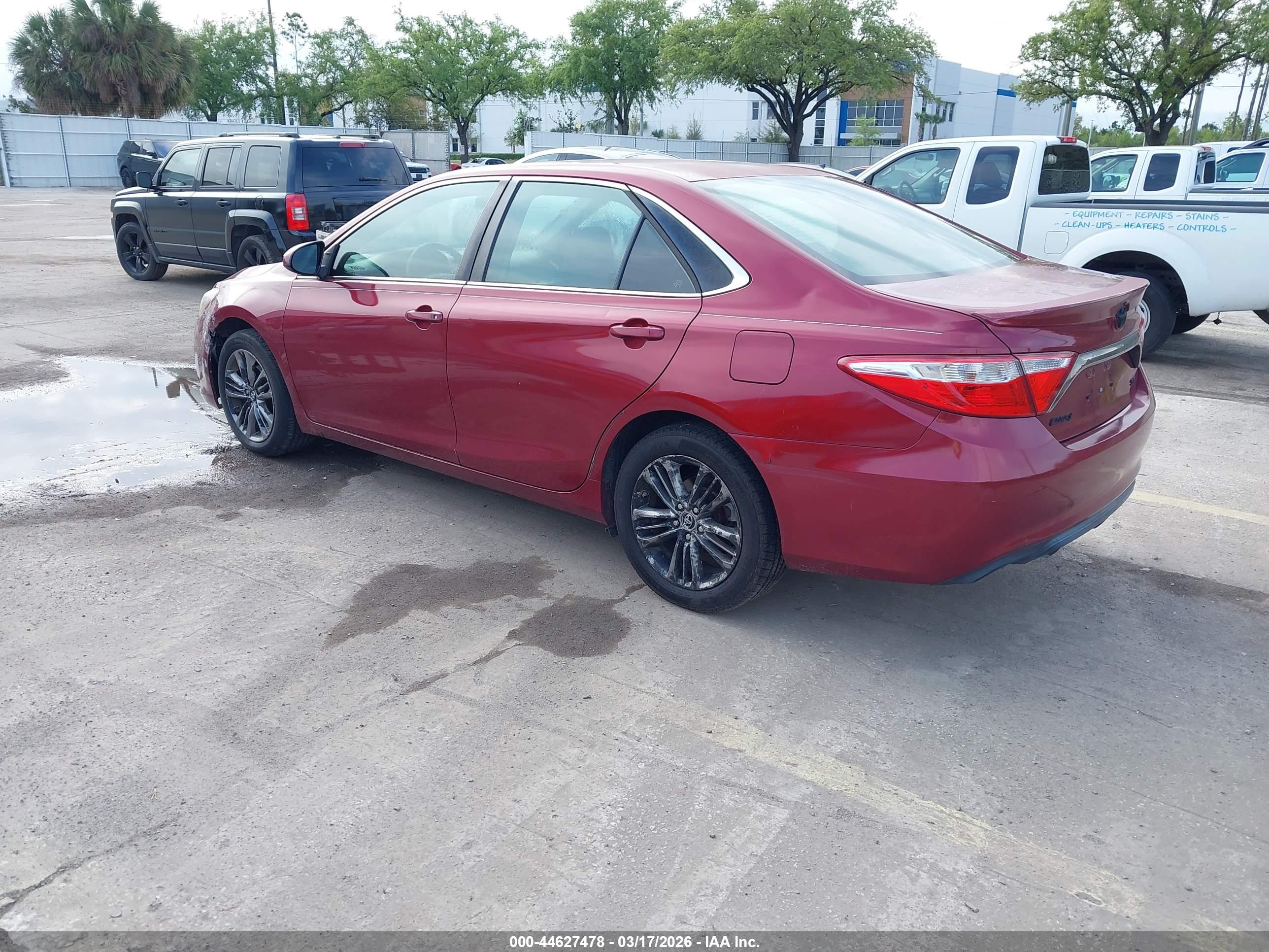 TOYOTA CAMRY image 3