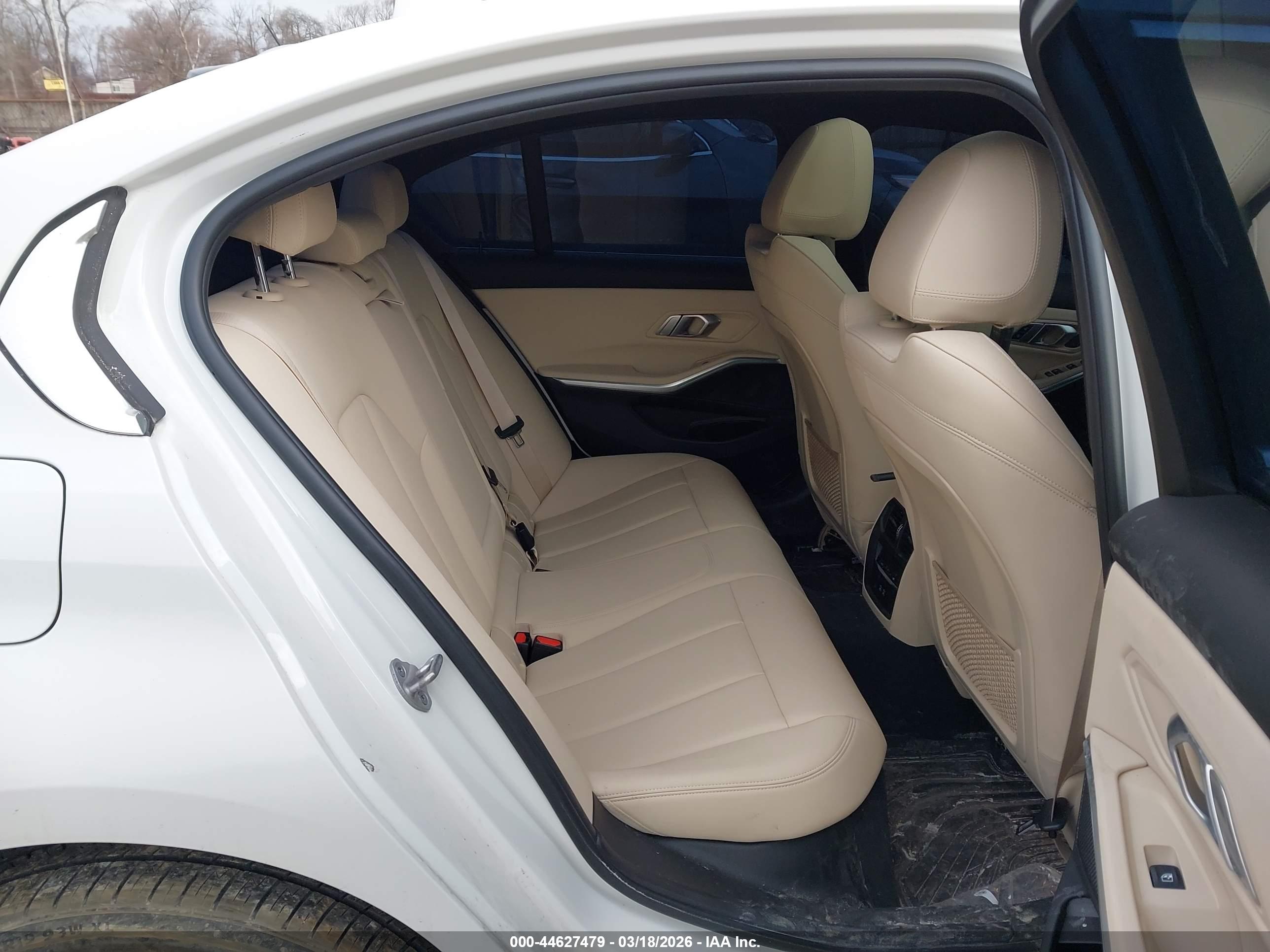 BMW 330E image 8