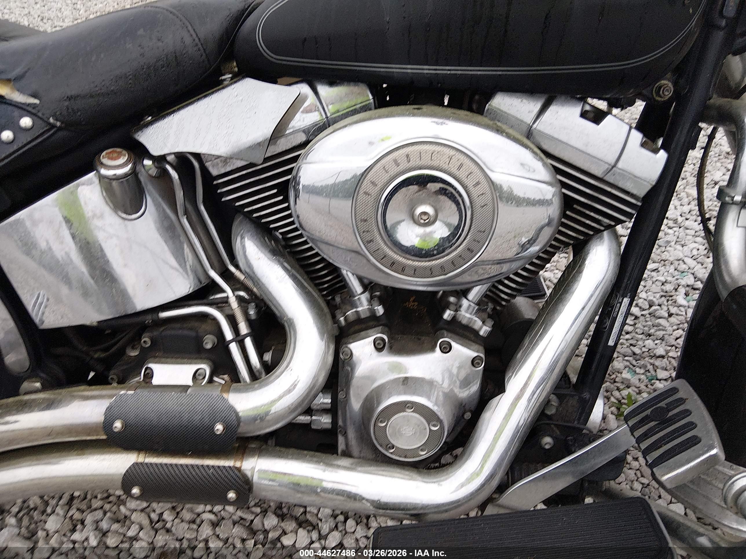 HARLEY-DAVIDSON FLSTC image 8