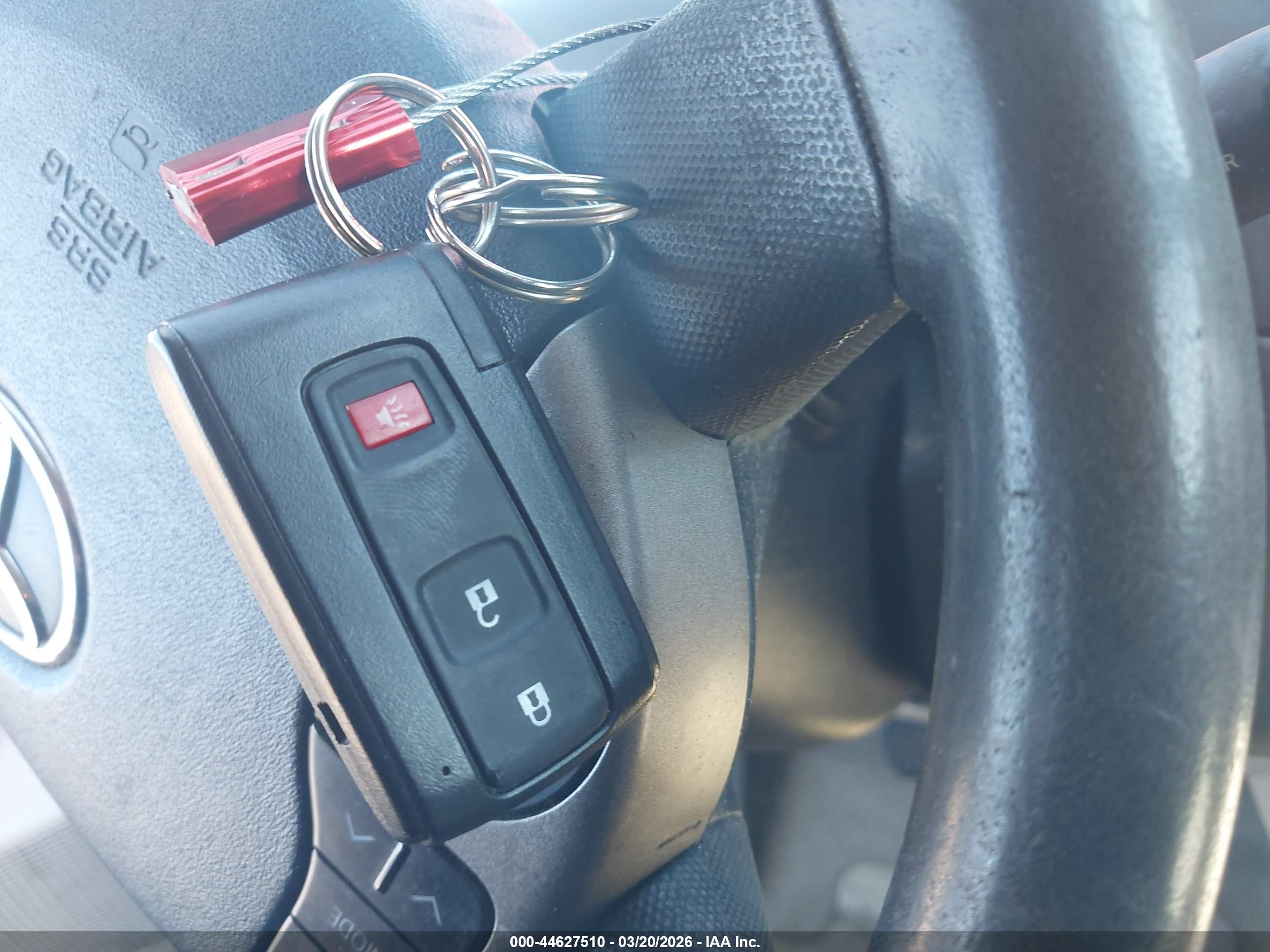 TOYOTA PRIUS image 11