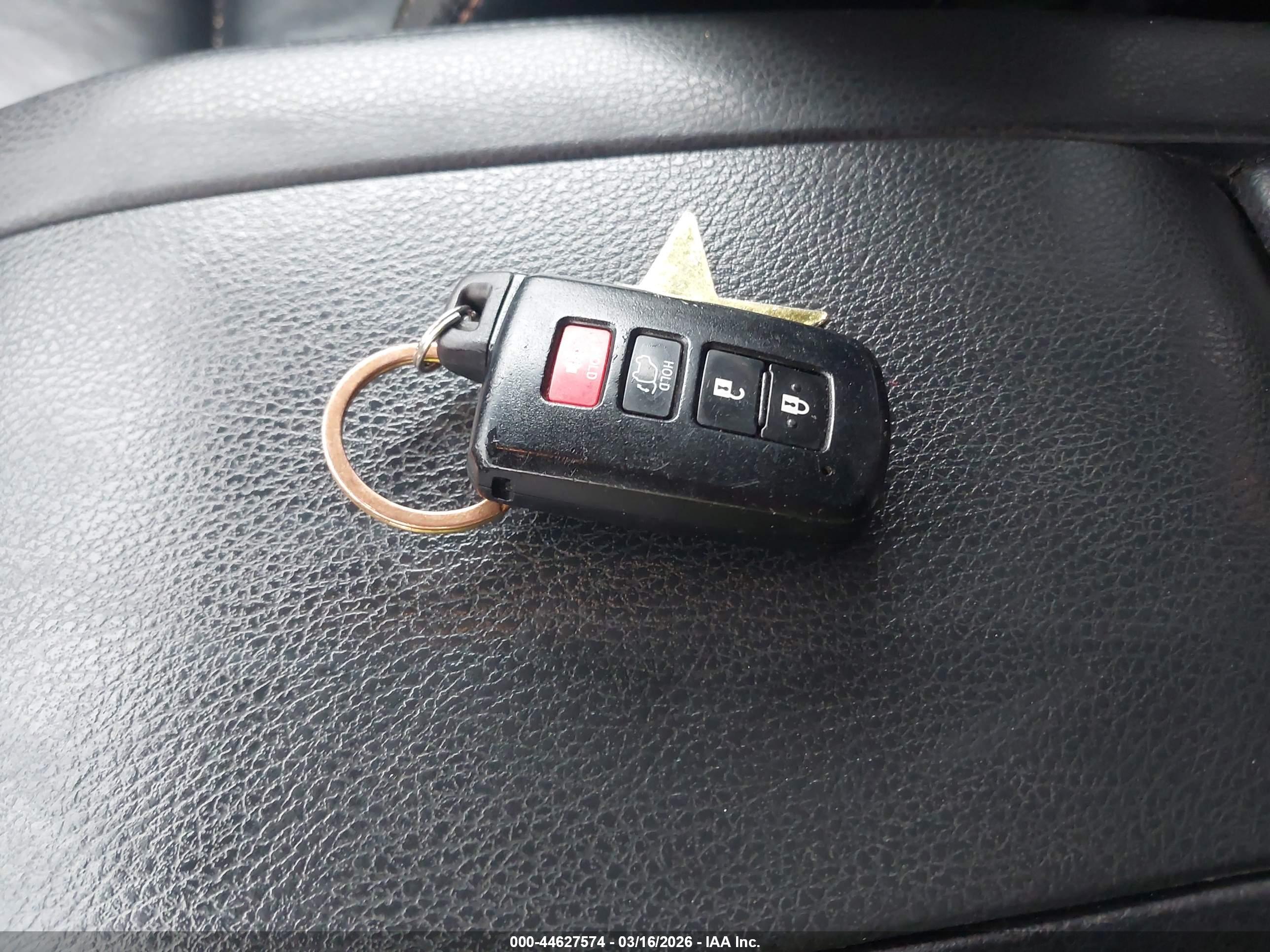 TOYOTA HIGHLANDER image 11