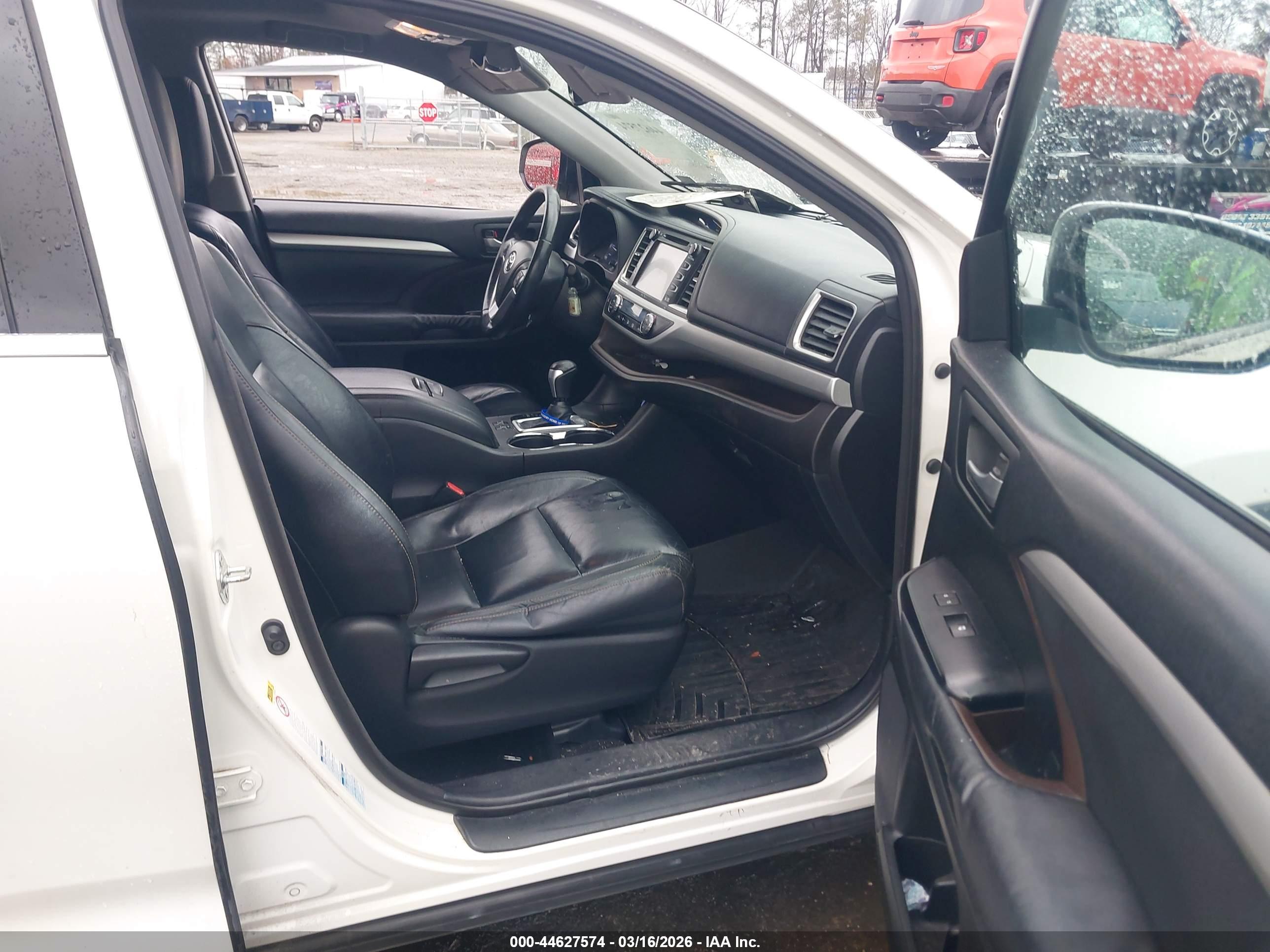 TOYOTA HIGHLANDER image 5