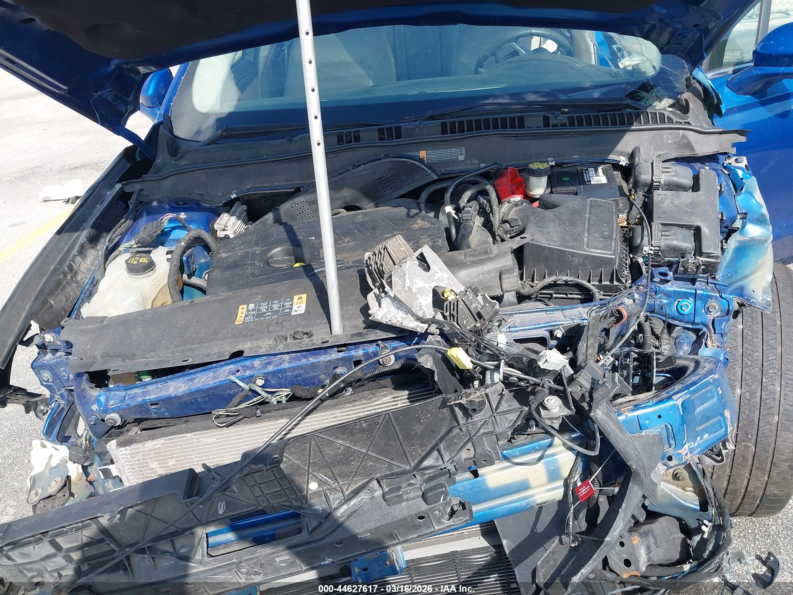 FORD FUSION image 10
