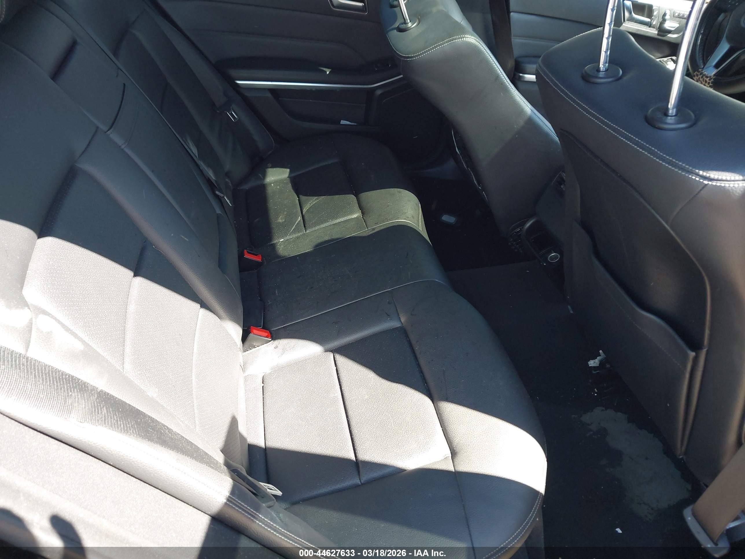 MERCEDES-BENZ E image 8
