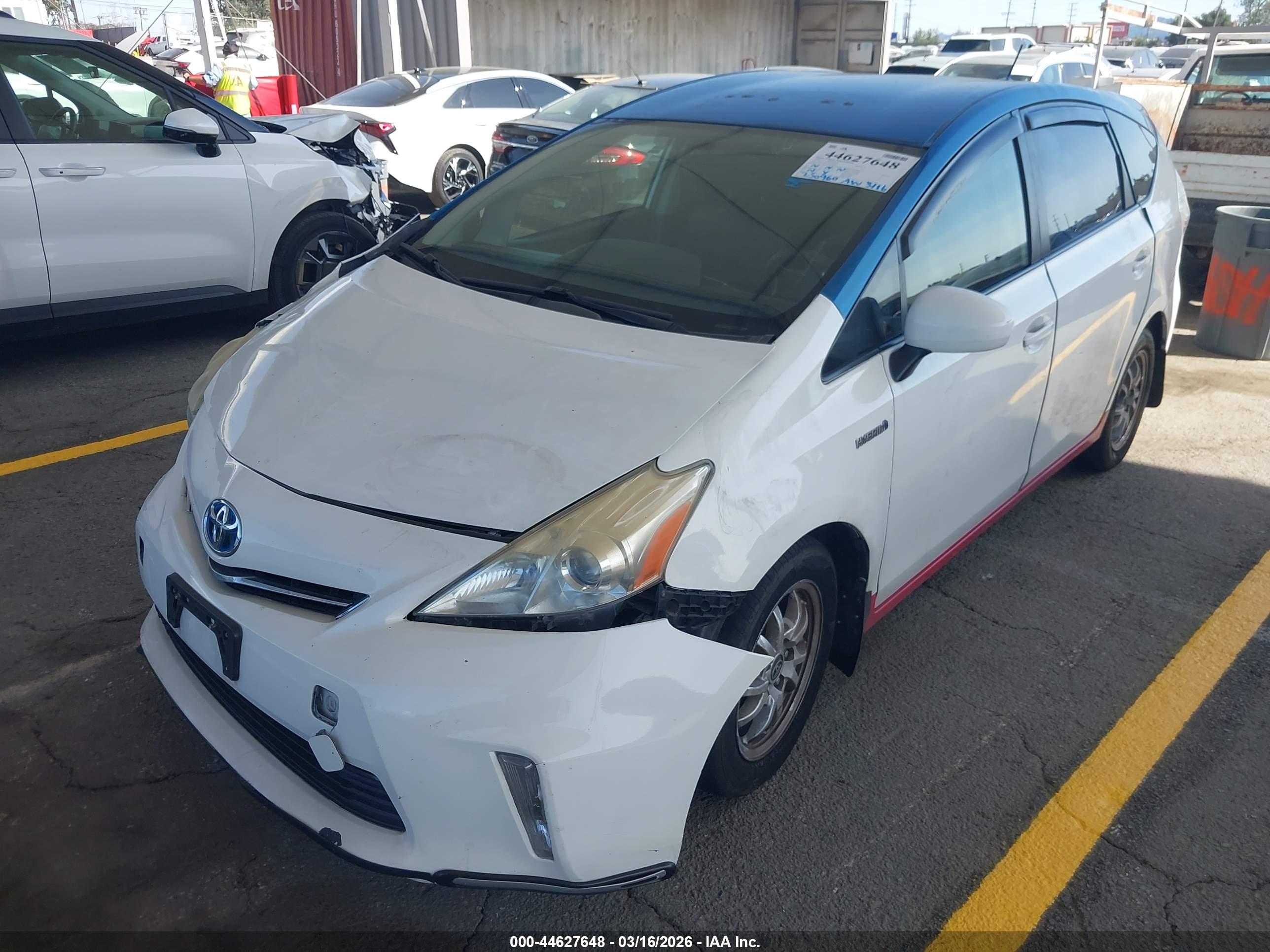 TOYOTA PRIUS image 2