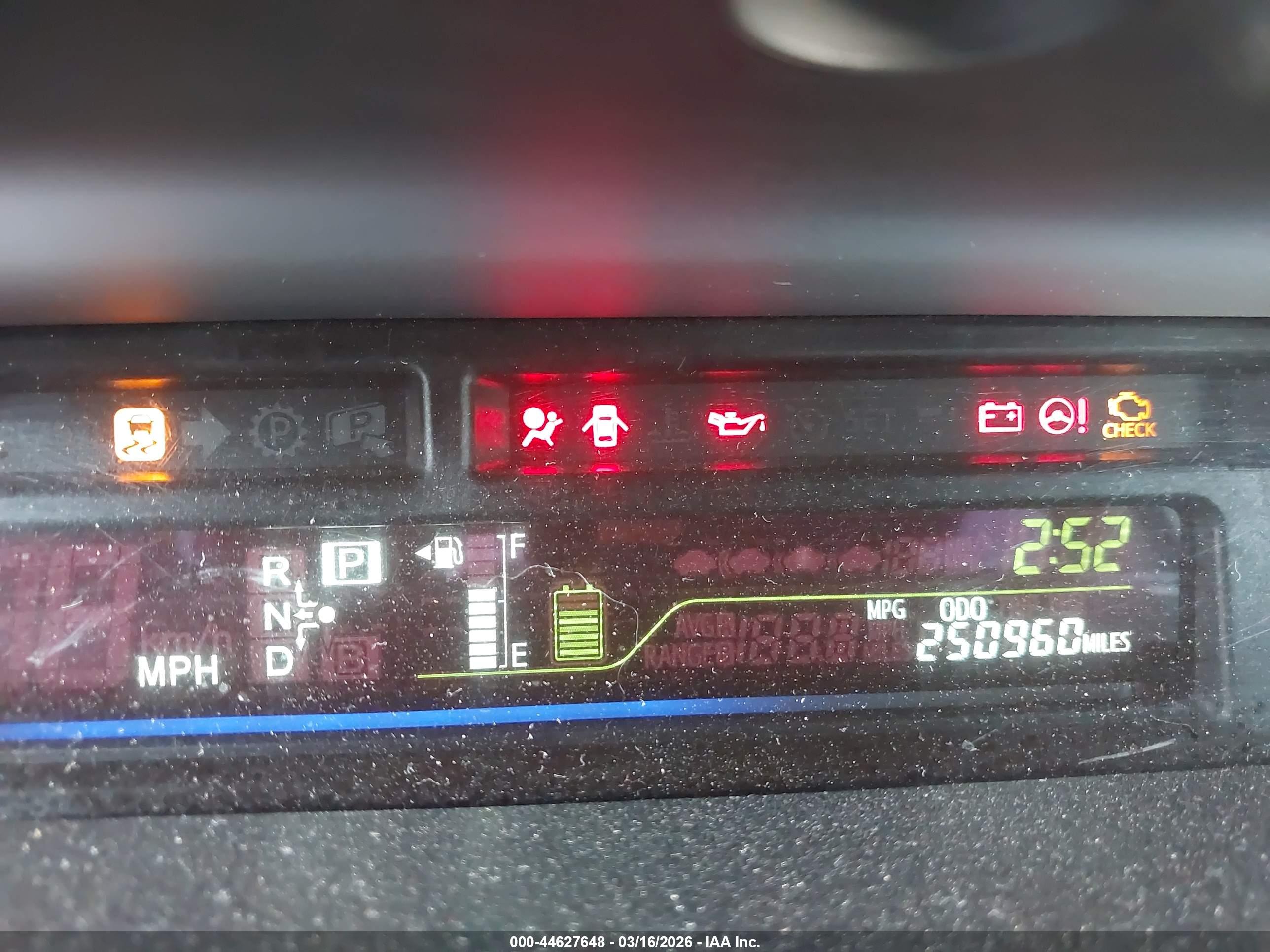 TOYOTA PRIUS image 7