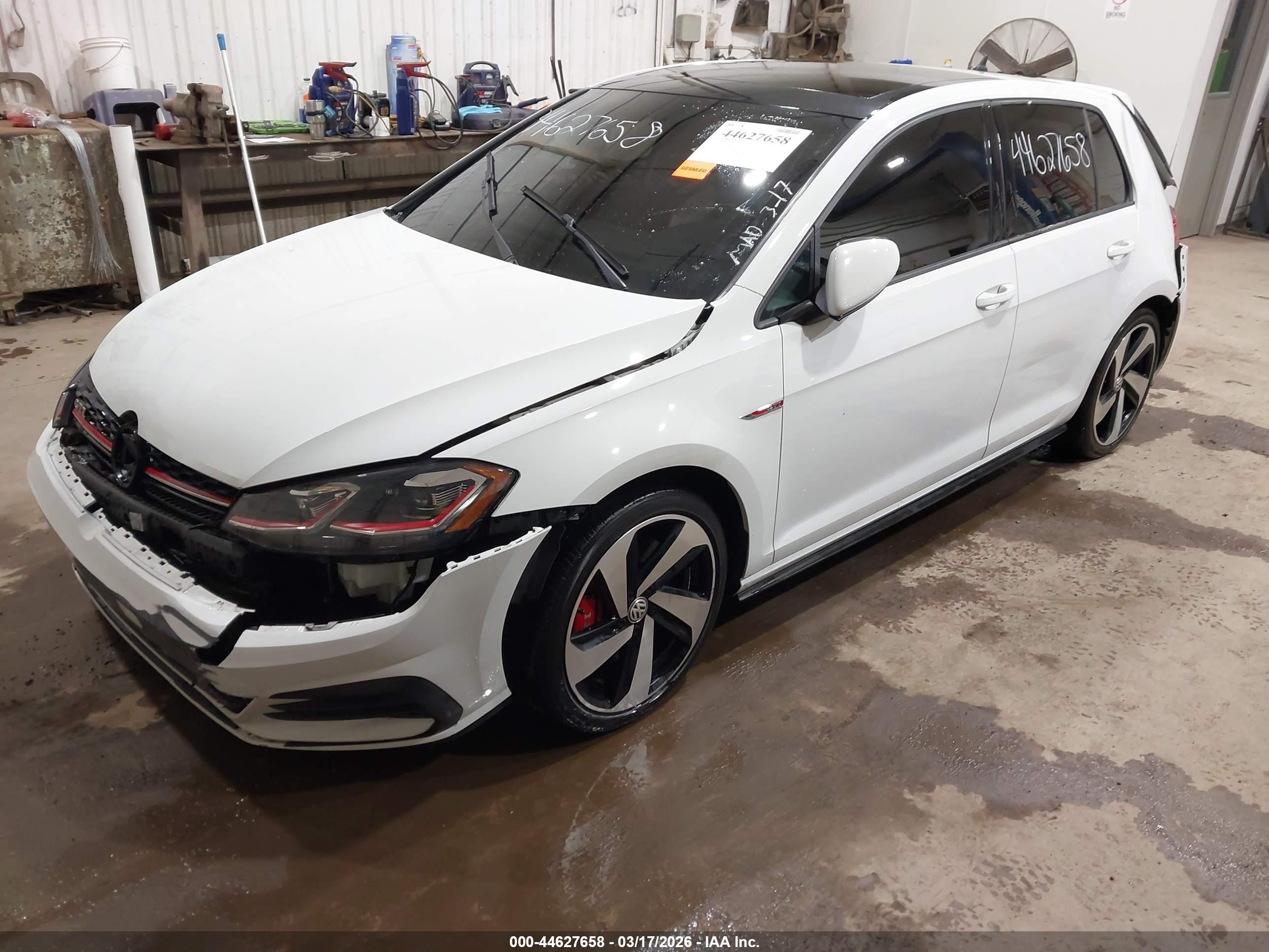 VOLKSWAGEN GOLF image 2