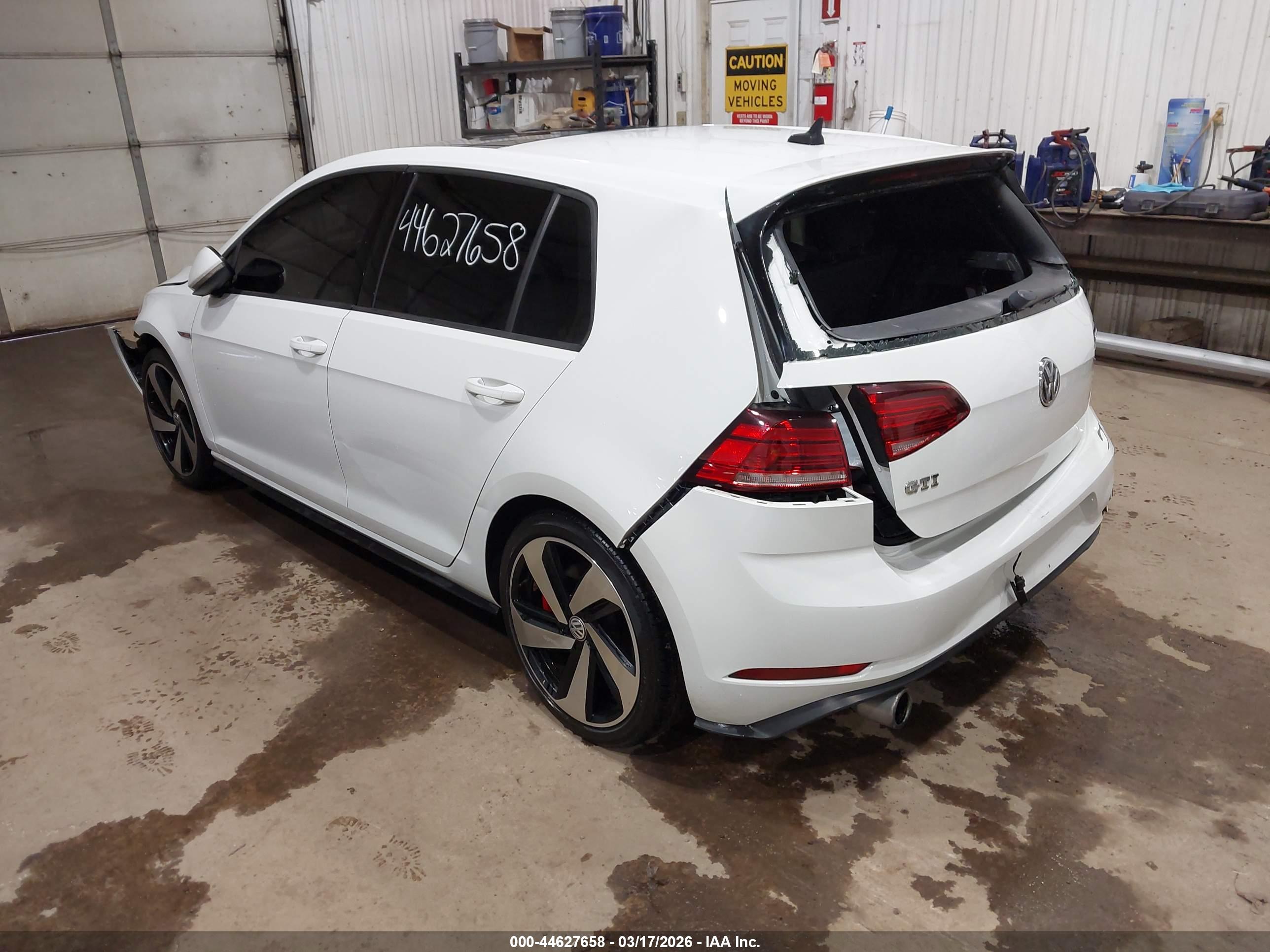 VOLKSWAGEN GOLF image 3