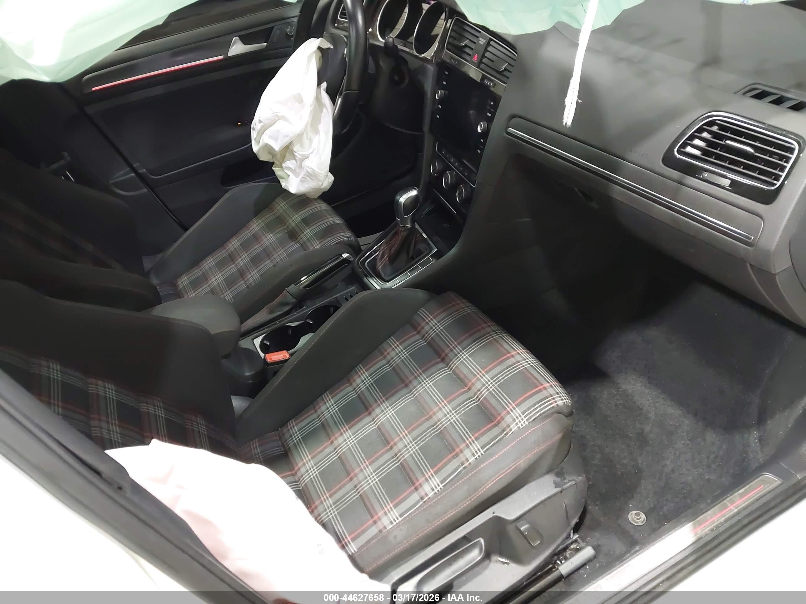 VOLKSWAGEN GOLF image 5