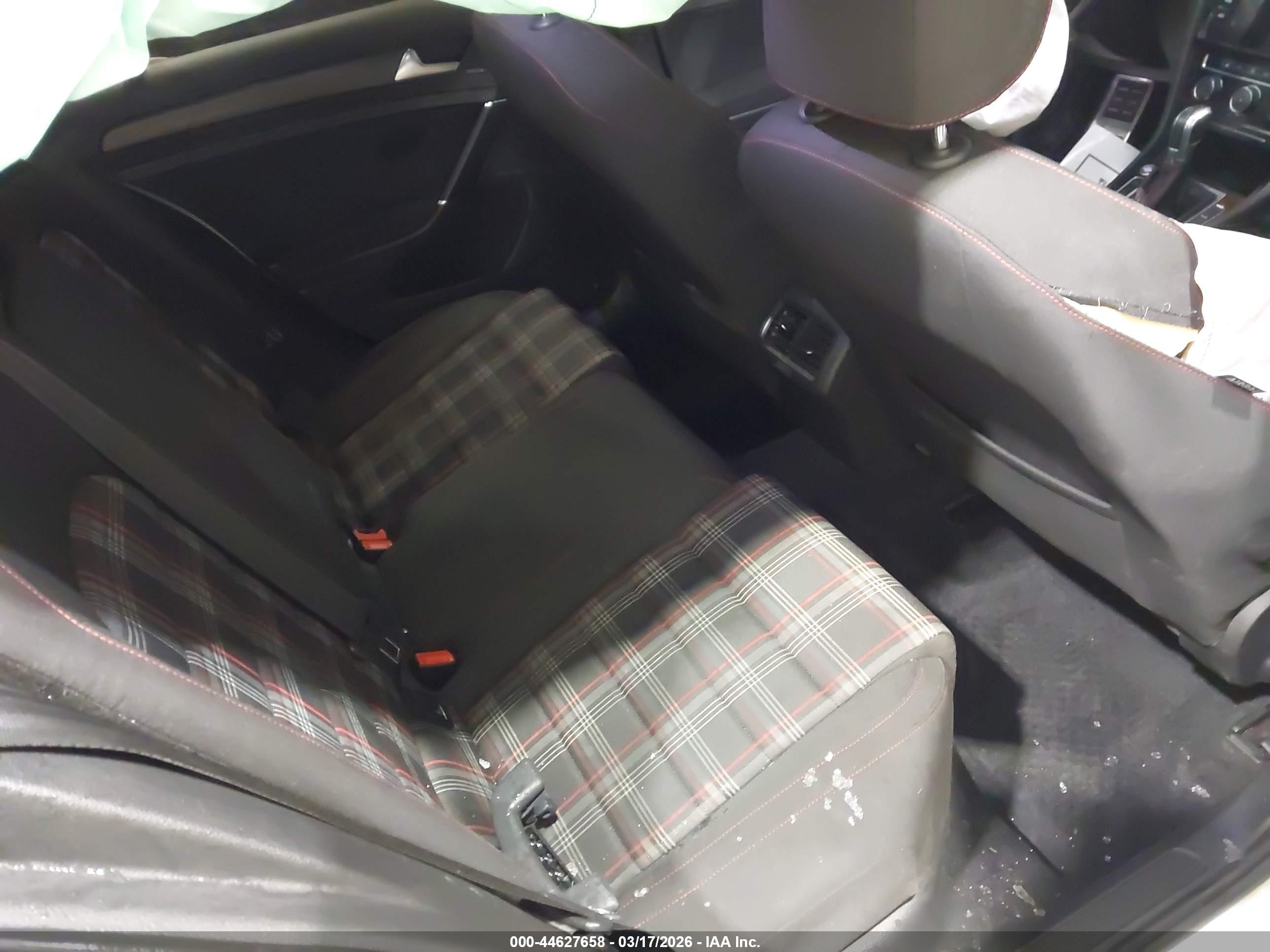 VOLKSWAGEN GOLF image 8