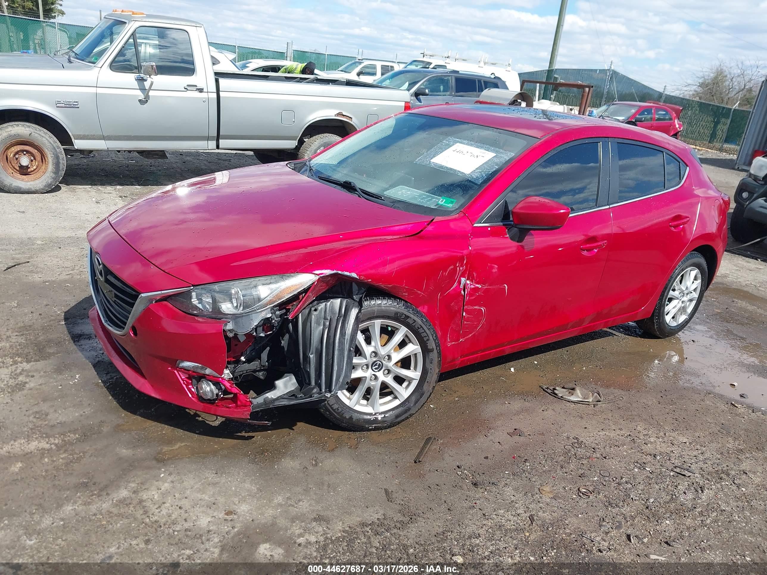 MAZDA MAZDA3 image 2