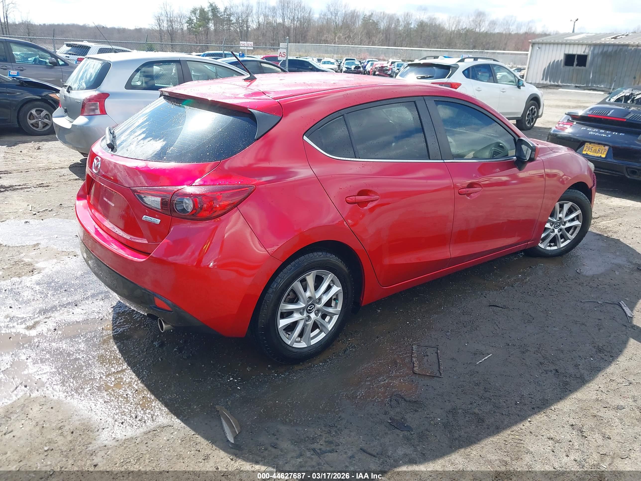 MAZDA MAZDA3 image 4