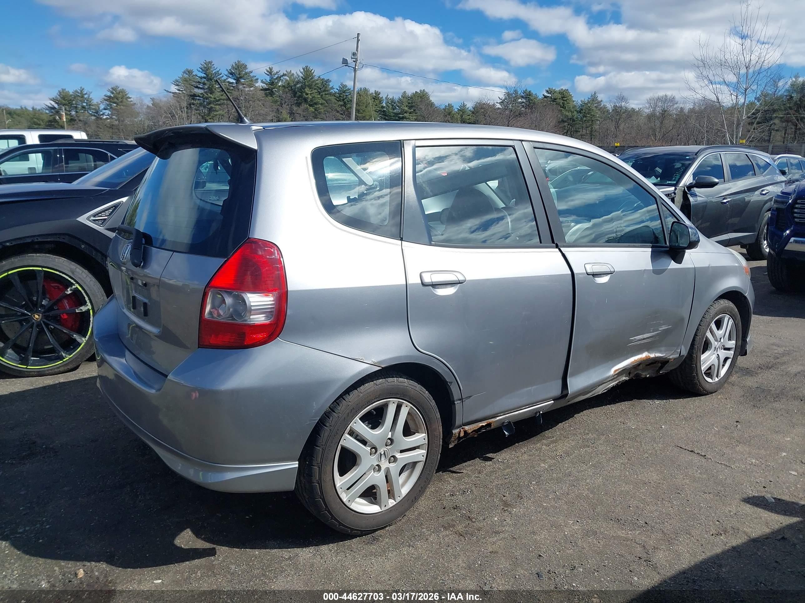 HONDA FIT image 4