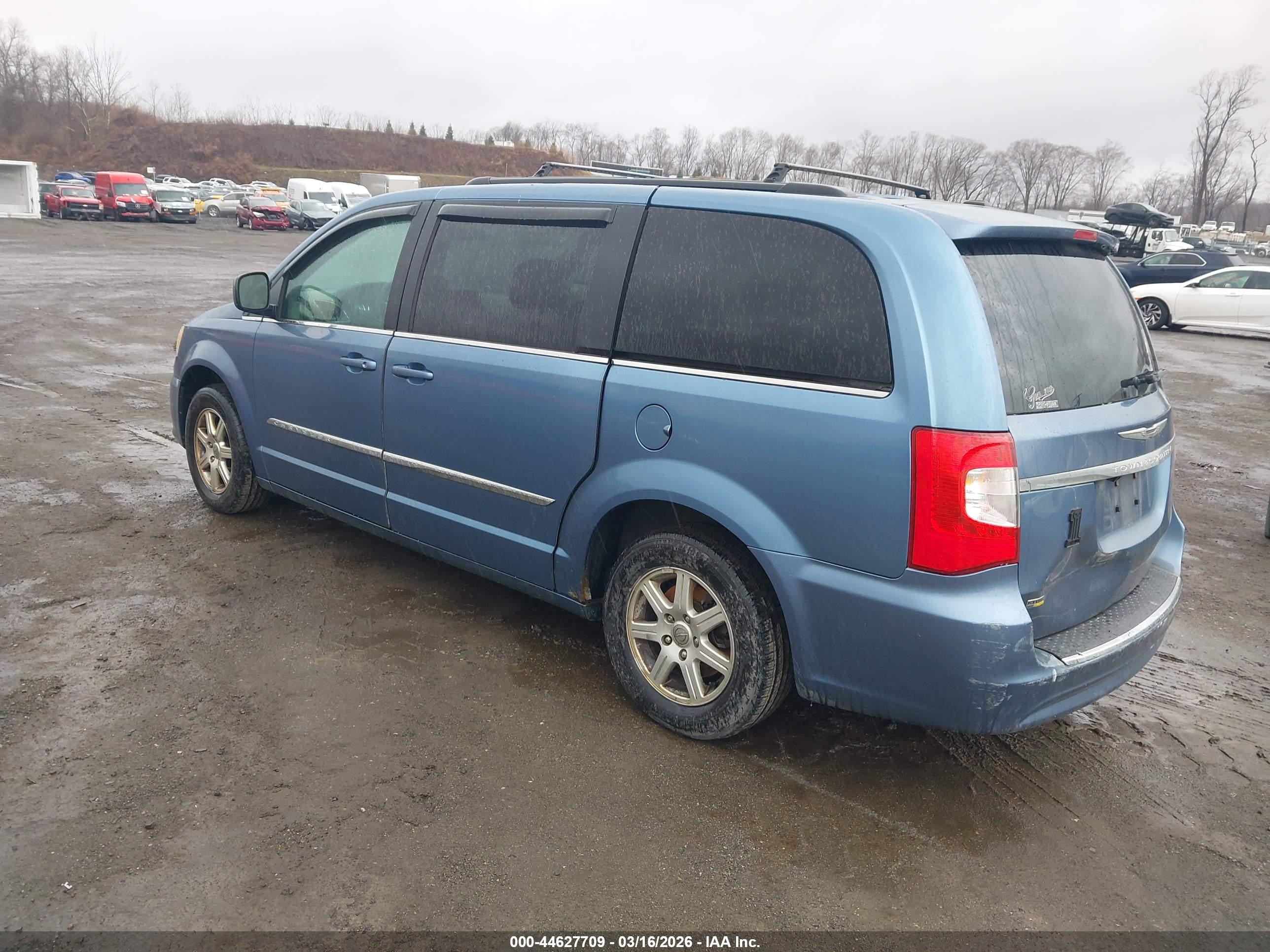 CHRYSLER TOWN image 3
