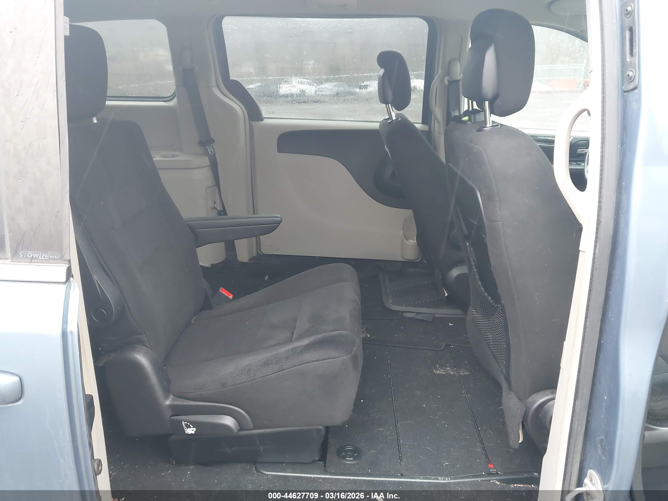 CHRYSLER TOWN image 8