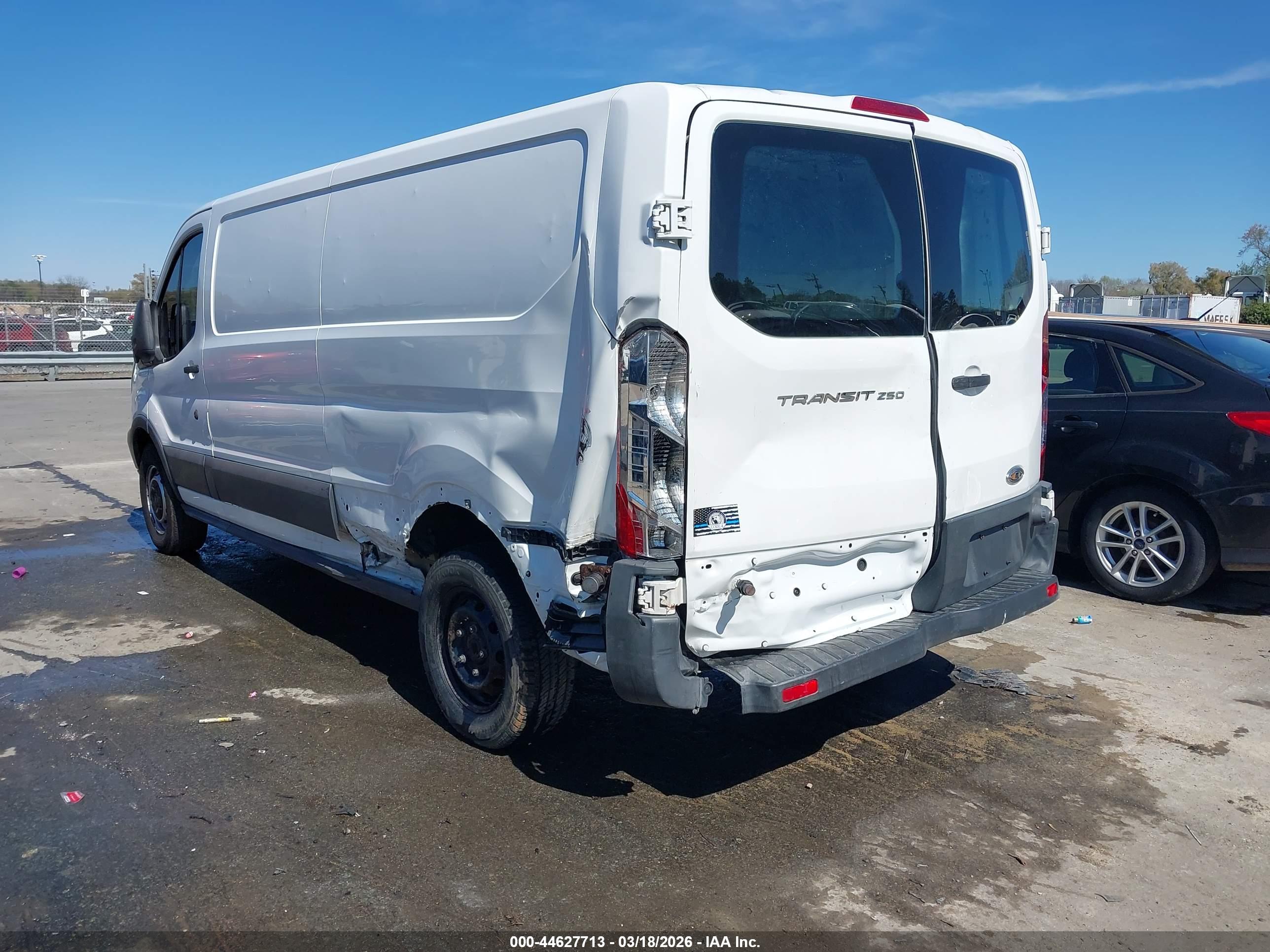 FORD TRANSIT-250 image 6