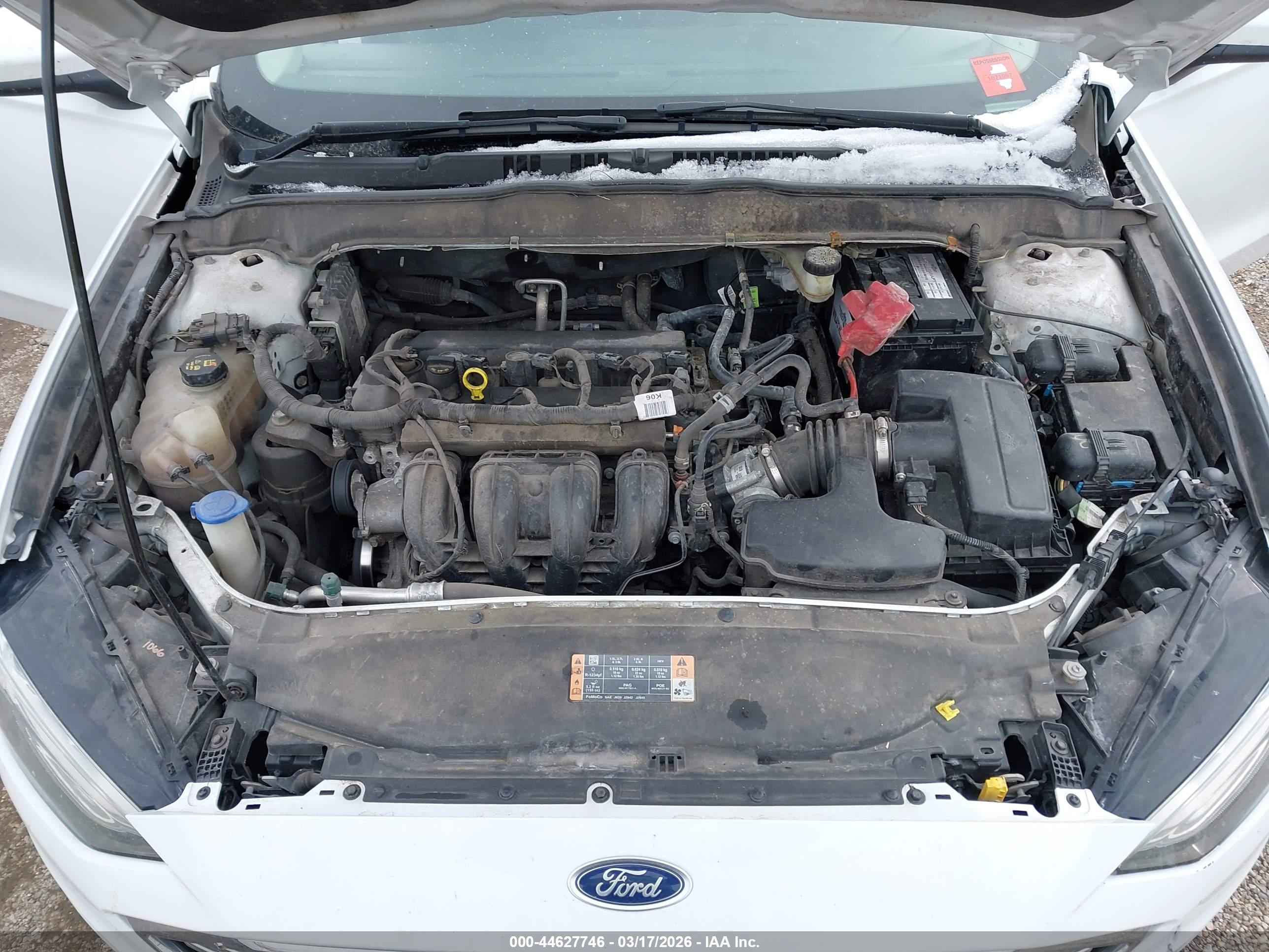 FORD FUSION image 10