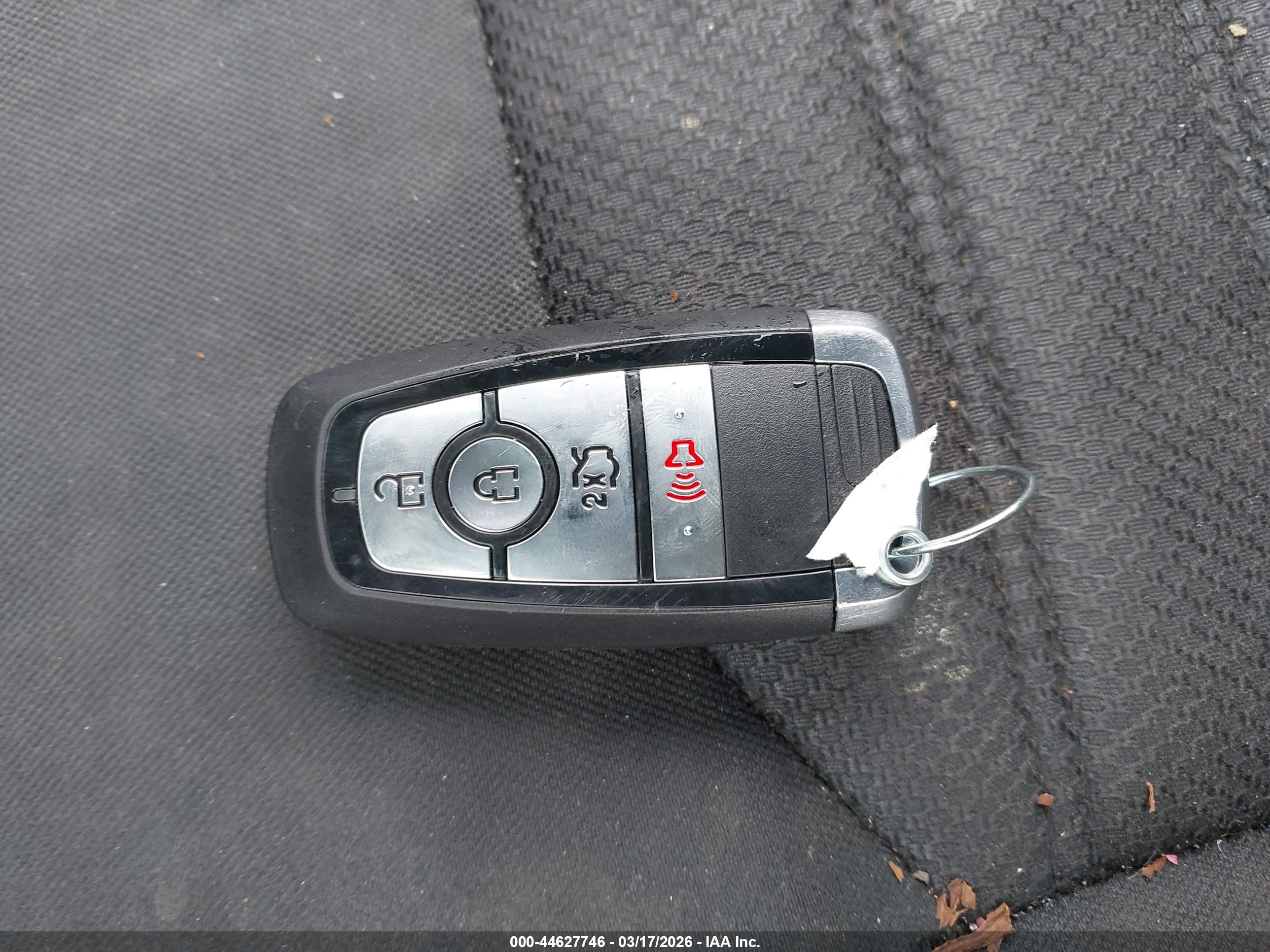 FORD FUSION image 11