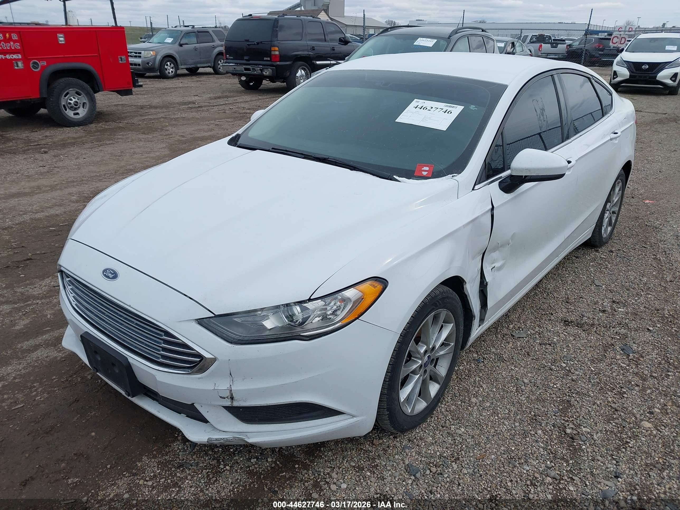 FORD FUSION image 2