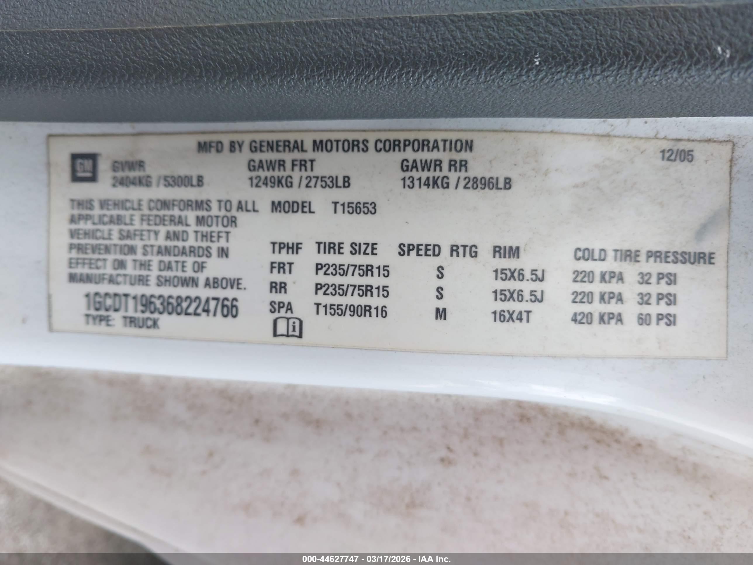 CHEVROLET COLORADO image 9